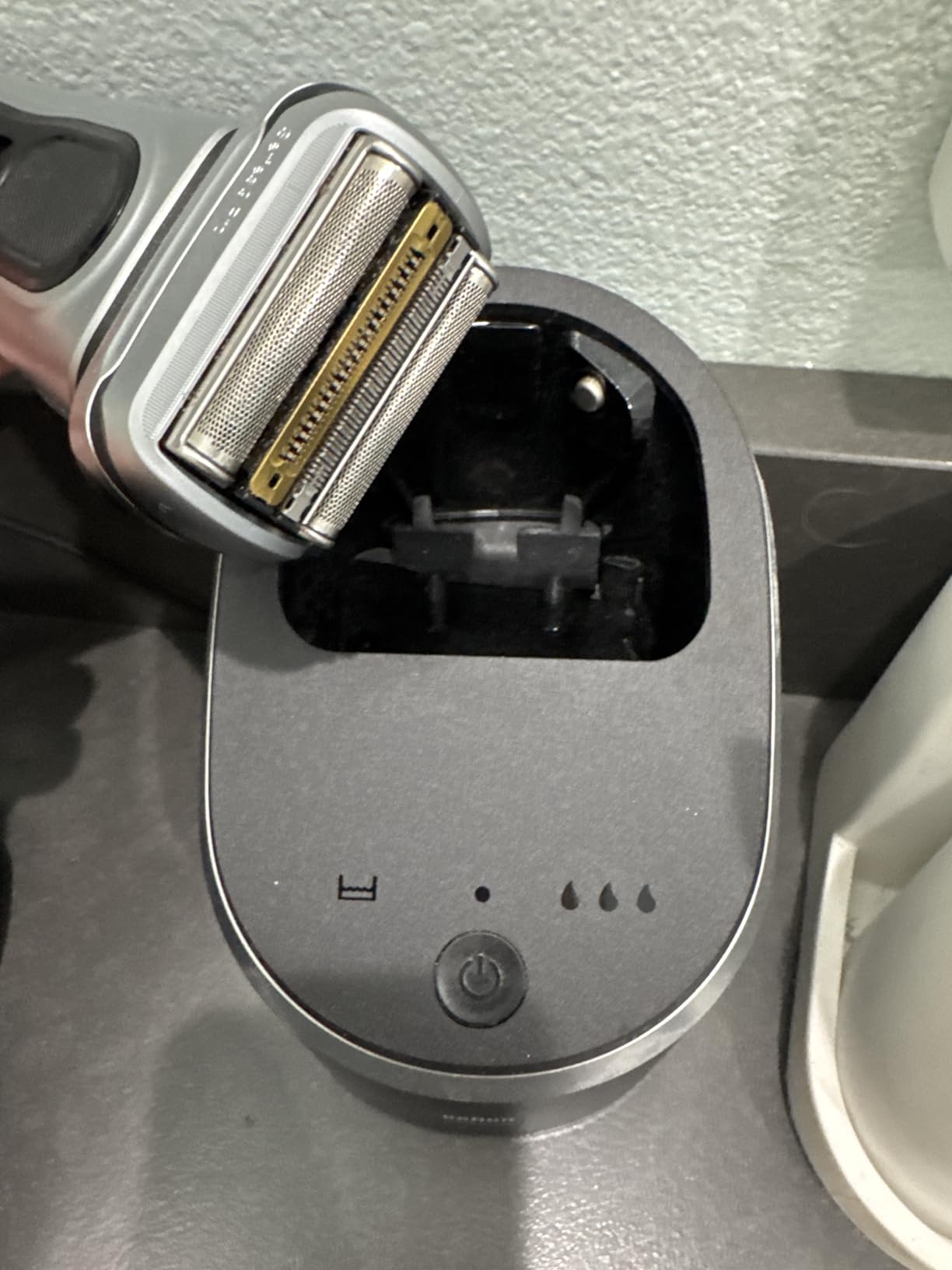 Braun Series 9 PRO+ Electric Razor for Men, 5 Pro Shave Elements & Precision Long Hair Trimmer, 6in1 SmartCare Center, Wet & Dry Electric Shaver for Smooth Skin with 60min Battery Runtime, 9517s customer photo 2