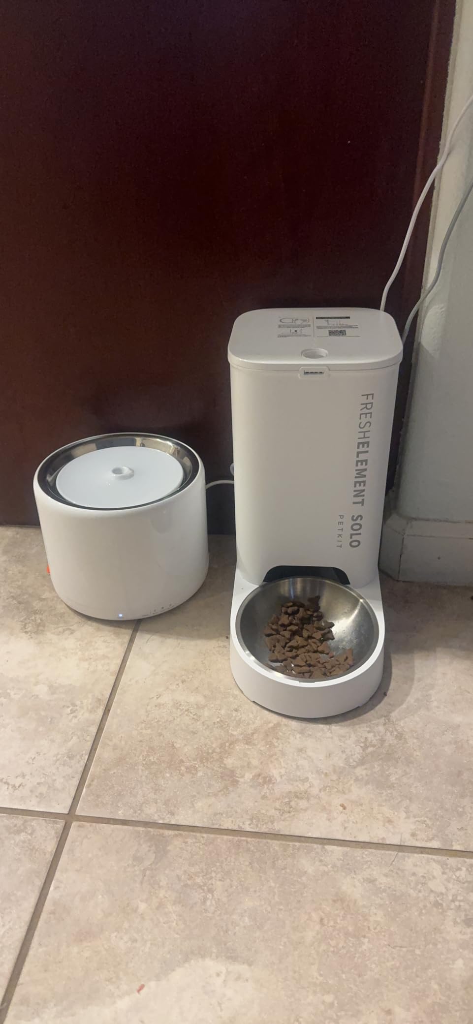 PETKIT Automatic Cat Feeder, 2.4G WiFi Automatic Dog Feeder, App Control Pet Food Dispenser with Triple Fresh-Lock System, Schedule Feeding, Food Shortage Alert, Dual Power-Charge&Battery, 3L Capacity customer photo 2