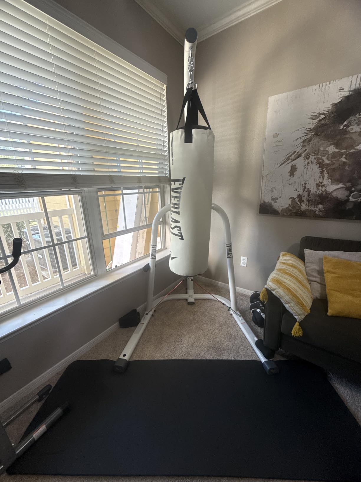 Everlast Elite Punching Bag | Durable Boxing MMA, Adults | Muay Thai customer photo 1