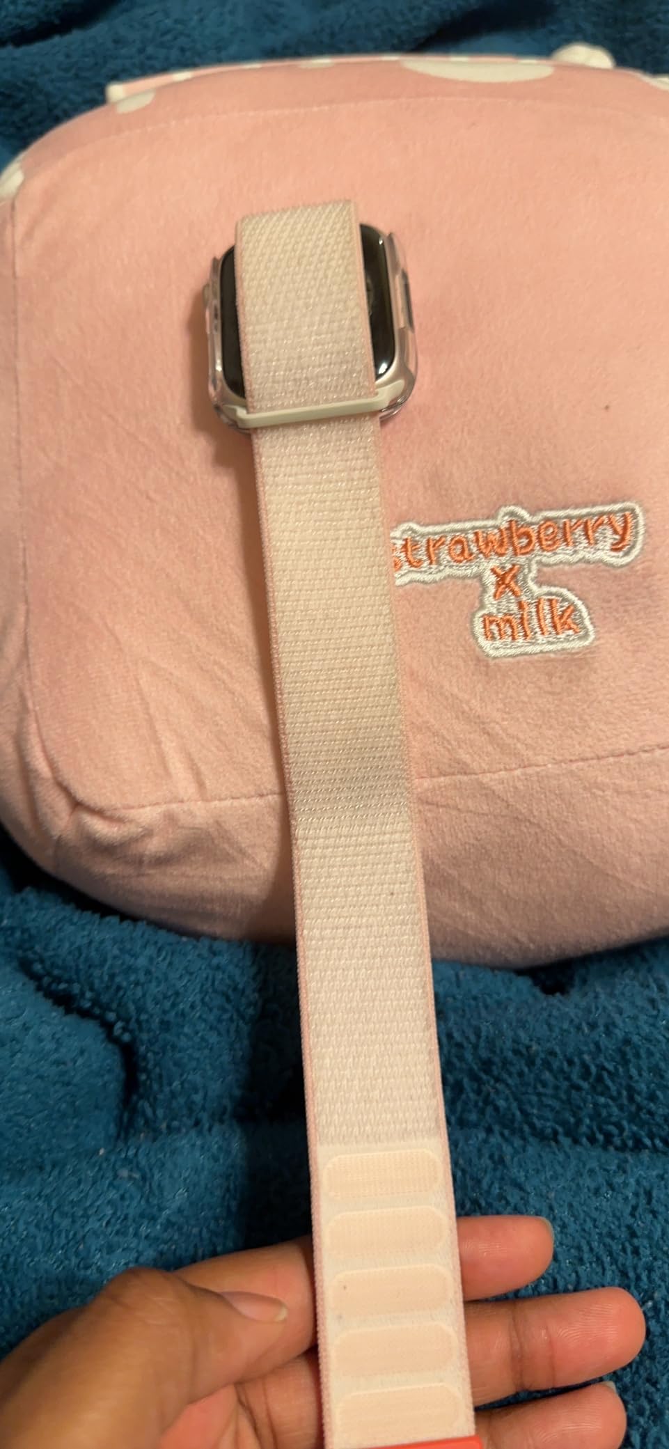 Apple Watch Series 9 [GPS 45mm] Smartwatch with Pink Aluminum Case with Pink Sport Loop customer photo 2