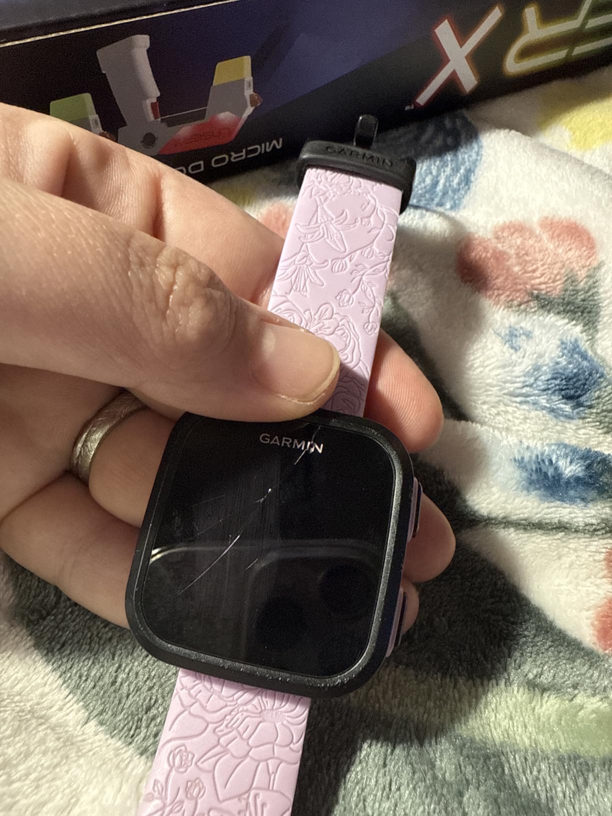 Garmin Bounce, Kids Smartwatch, Two-Way Text and Voice Messaging, Location Tracking, Green Burst customer photo 1