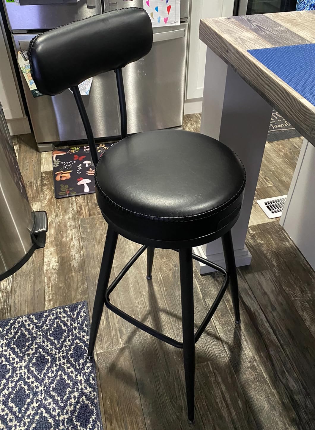 VASAGLE Bar Stools Set of 2, Swivel Bar Height with Back, 30-Inch | PU Leather with Stitching, Transitional, for Kitchen, Caramel Brown, EKHO Collection ULBC889K01 customer photo 1