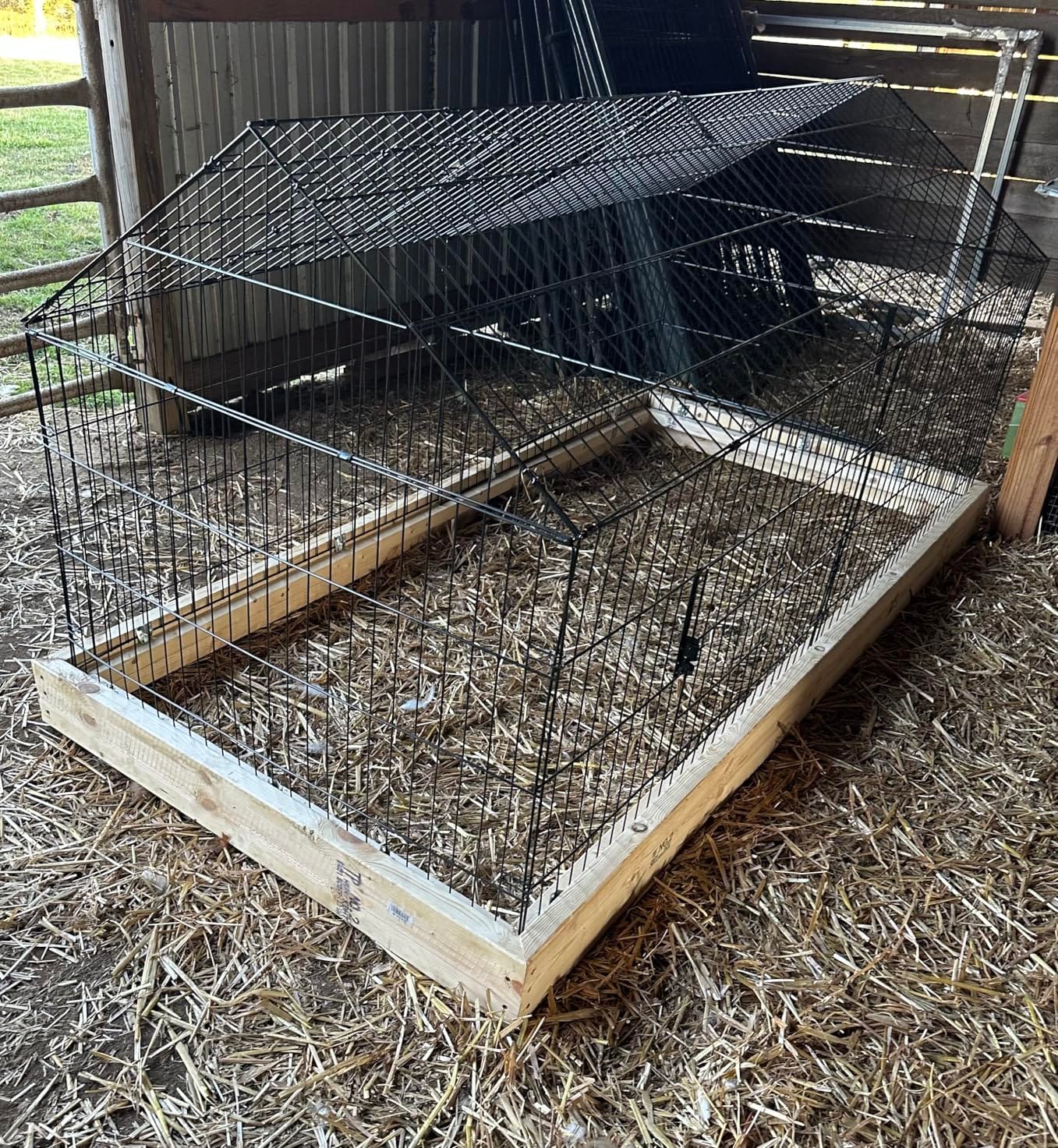 NUGRIART Metal Chicken Coop 83