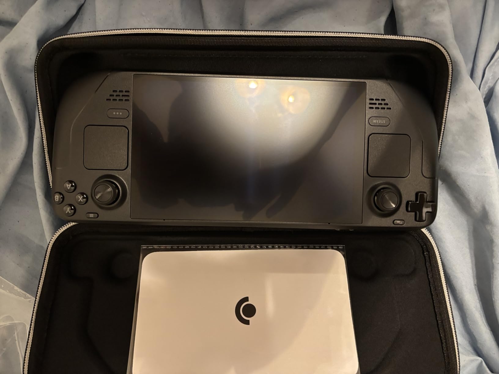 Valve Steam Deck OLED 1TB Handheld Gaming Console customer photo 1
