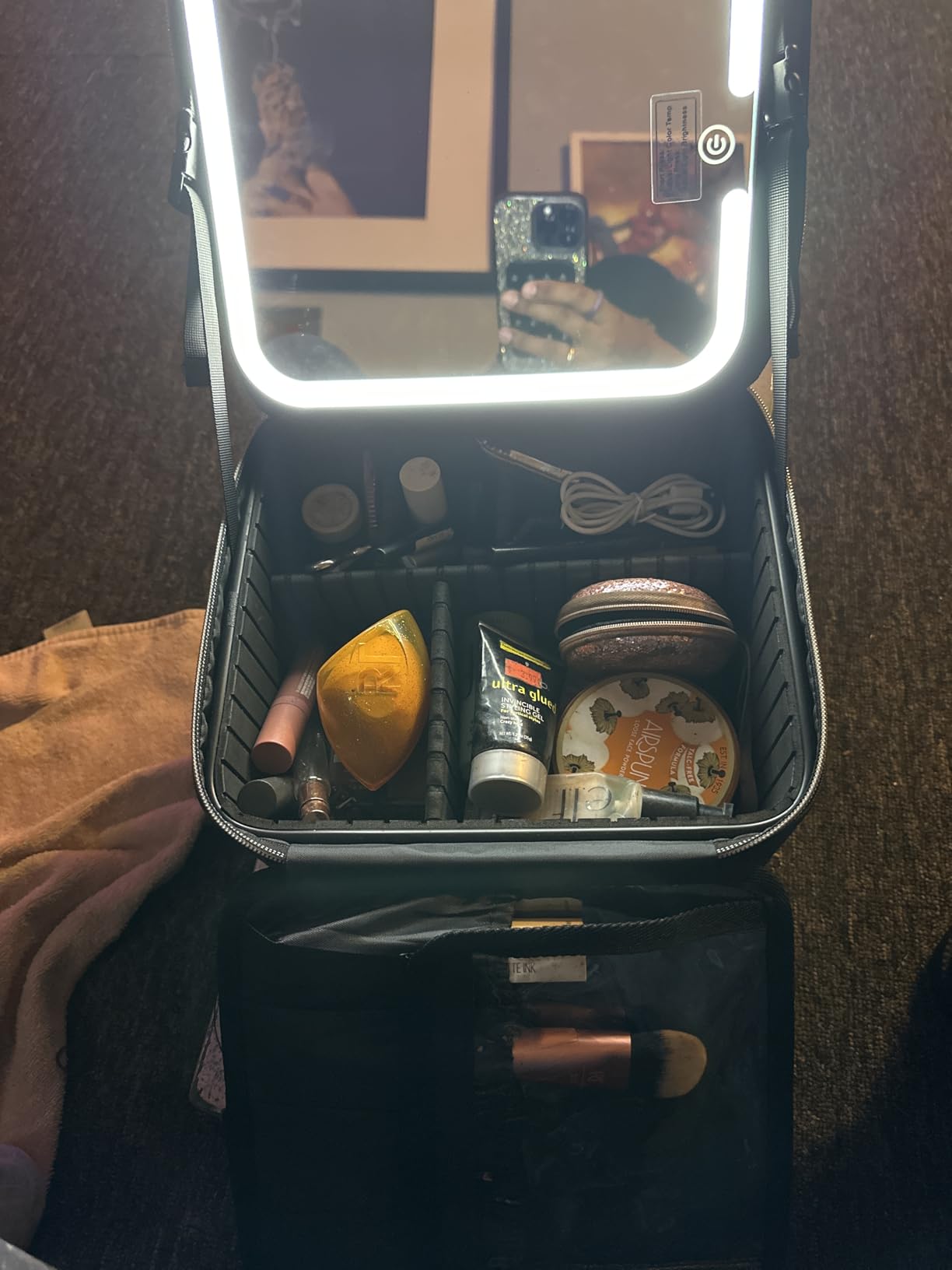 Relavel Travel Makeup Bag With LED Mirror, Cosmetic Train Case with Light up Mirror, Portable Makeup Artist Organizer Bag with Adjustable Dividers, Makeup Brush Holder Storage, Black customer photo 2