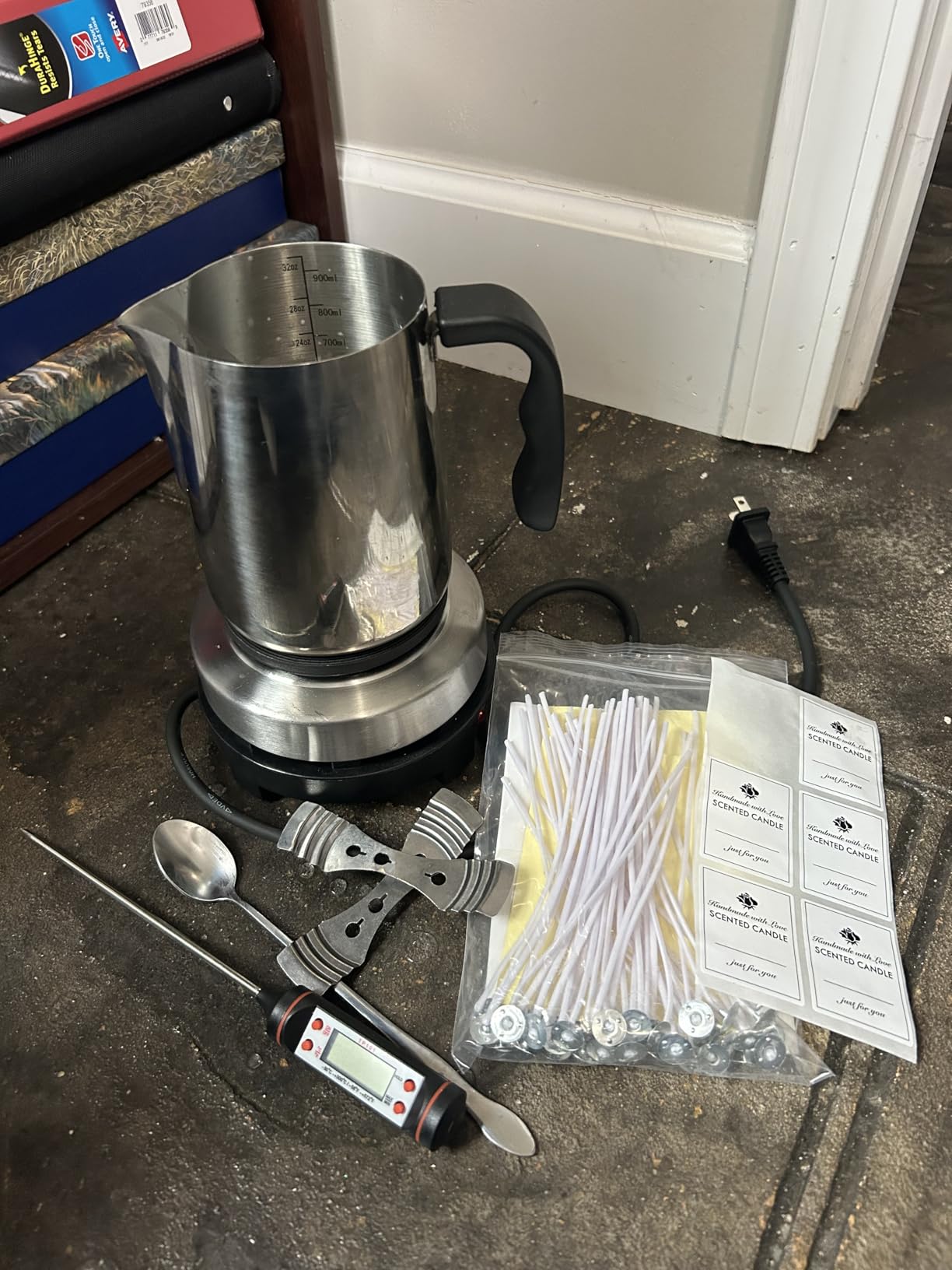 SAEUYVB Candle Making Kit with Wax Melter, Candle Wax for Candle Making | DIY Candle Making Supplies for Adults Beginners, Including 2 lbs Soy Wax Flakes, Wax Melting Pot, Electric Hot Plate and More customer photo 2