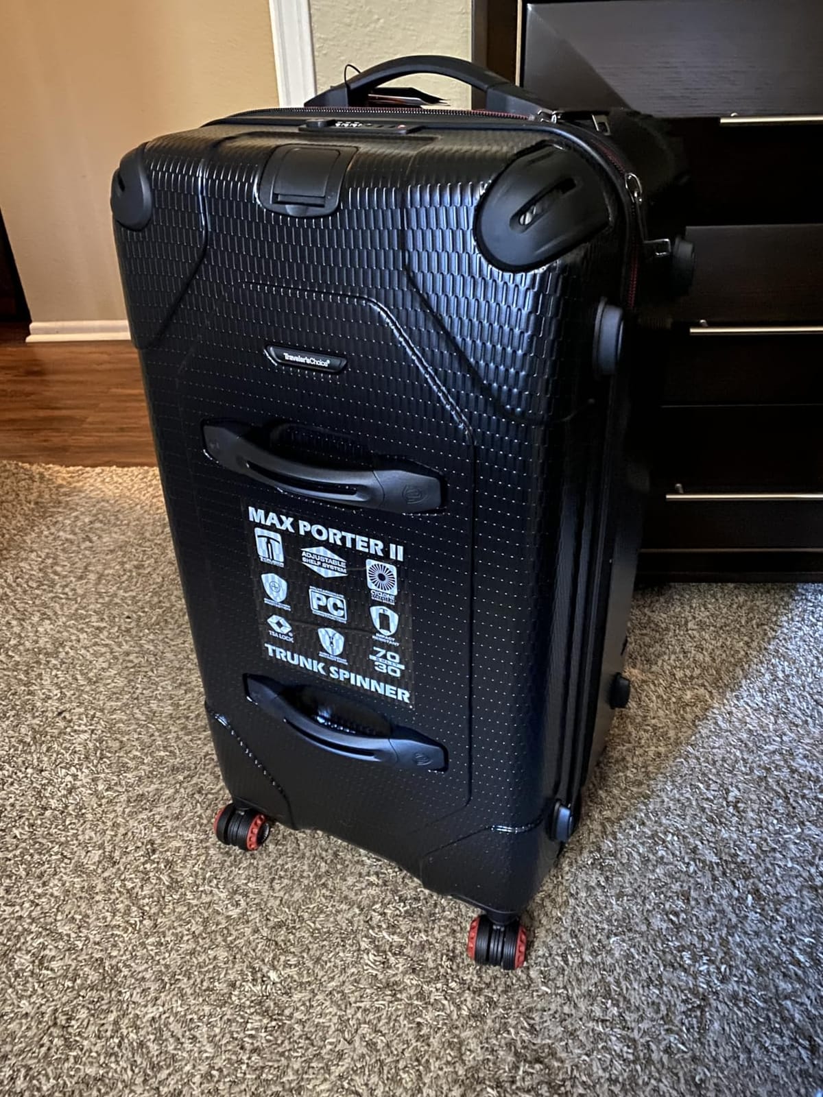 Traveler's Choice Maxporter II Polycarbonate Hardside Trunk with Spinner Wheels, Black, 22-Inch Carry-on Luggage customer photo 2