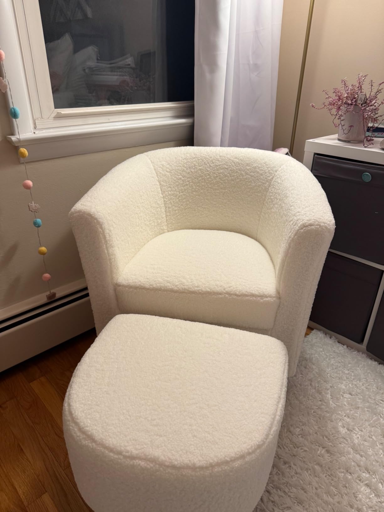 DAZONE Sherpa Accent Chair with Ottoman White Fluffy Teddy Barrel Armchair, Small Side Chair for Living Room, Bedroom, Reading Corner, Footrest, Boucle Corner Armchair, Solid Wood Legs, Soft Cushion customer photo 1