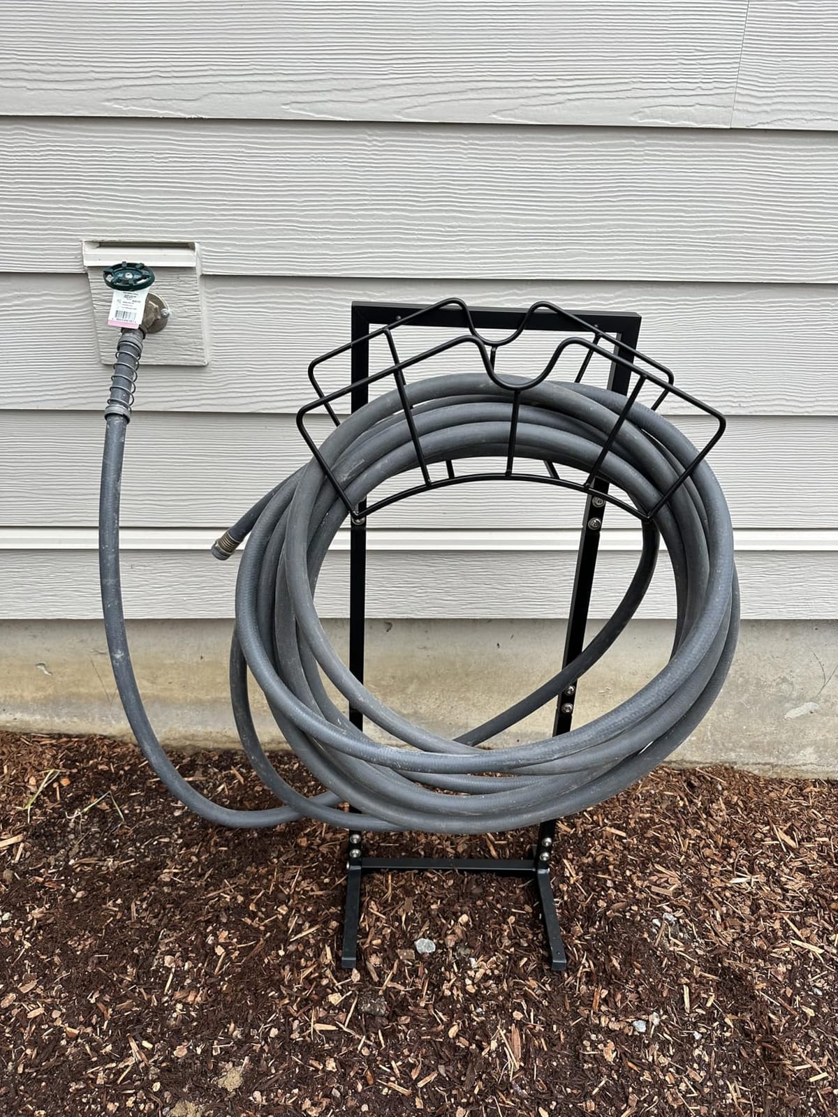 Qatsrin Super Stable Garden Hose Holder, Water Hose Reel holds 160ft, Black, Freestanding Water Hose Storage Hanger, Detachable Hose Stand Box for Outside Yard Lawn Farm customer photo 1