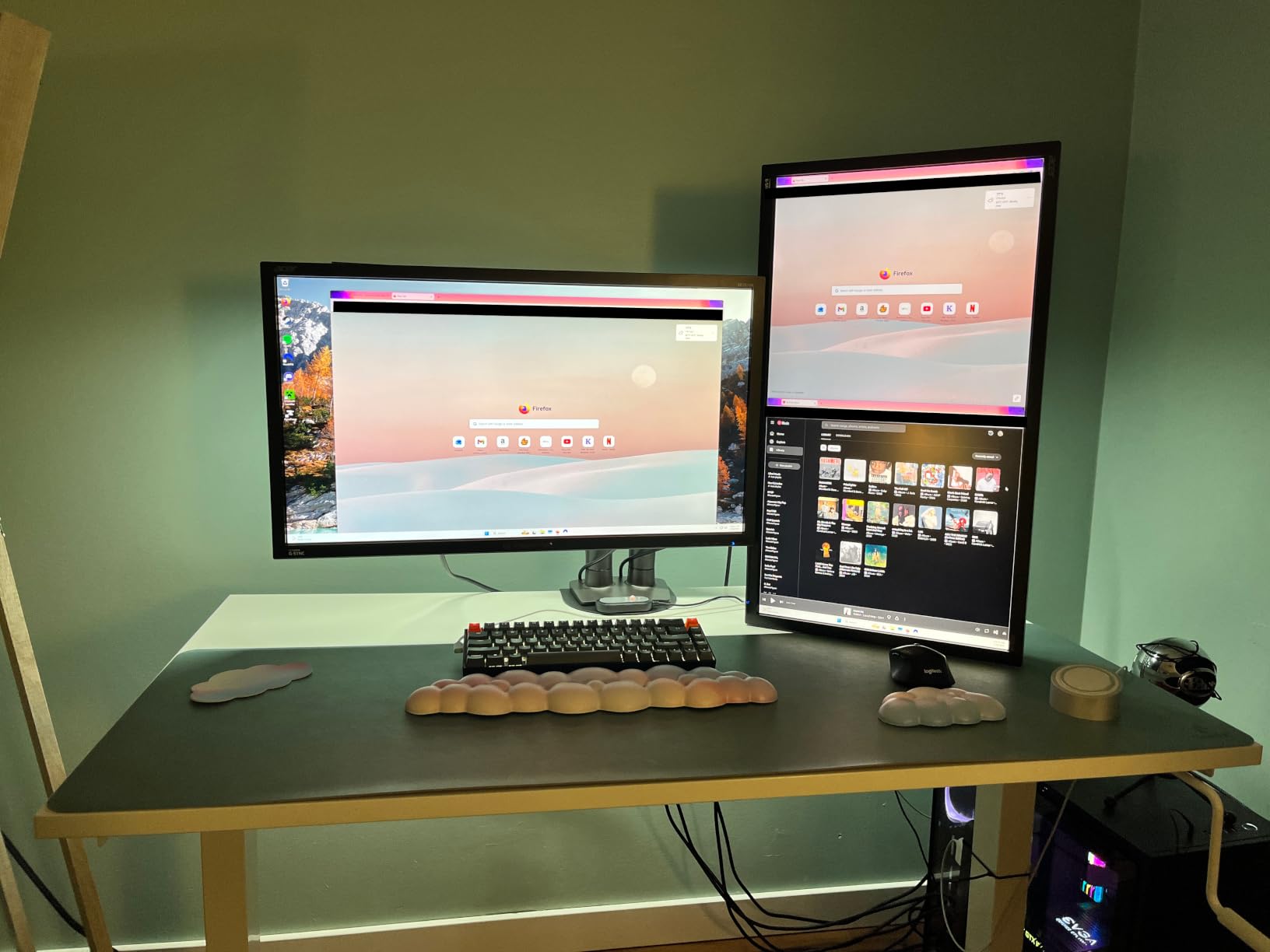 HUANUO Dual Monitor Stand - Full Adjustable Monitor Desk Mount Swivel Vesa Bracket with C Clamp, Grommet Mounting Base for 13 to 32 Inch Computer Screens - Each Arm Holds 4.4 to 19.8lbs - White customer photo 1