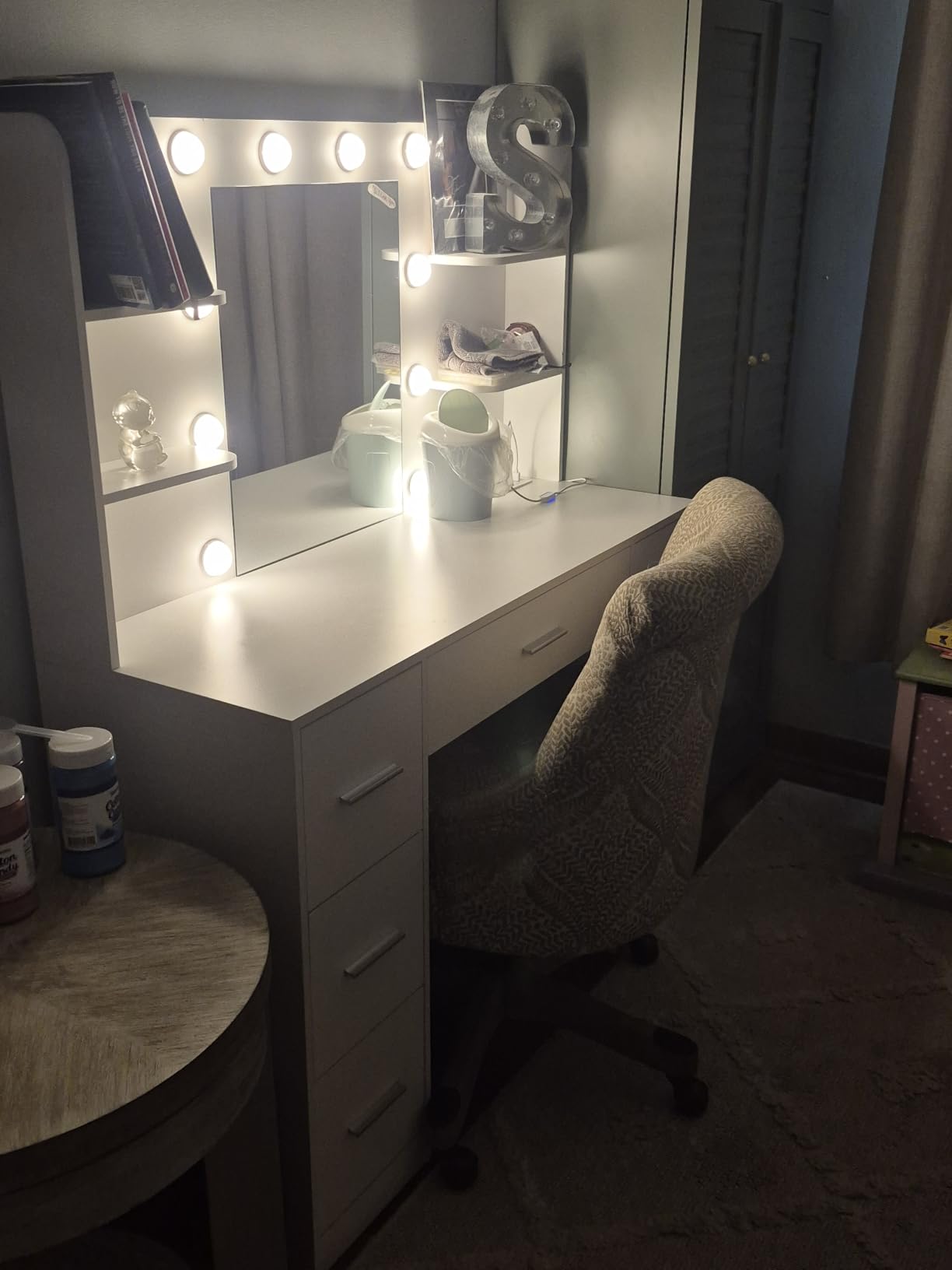 YESHOMY Vanity Desk with Mirror, Outlet, 10 Lights & 7 Drawers, Pure White, Lighted Mirror with 3 Color Modes, Makeup Table, Large Storage Capacity, Available for bedroom customer photo 1