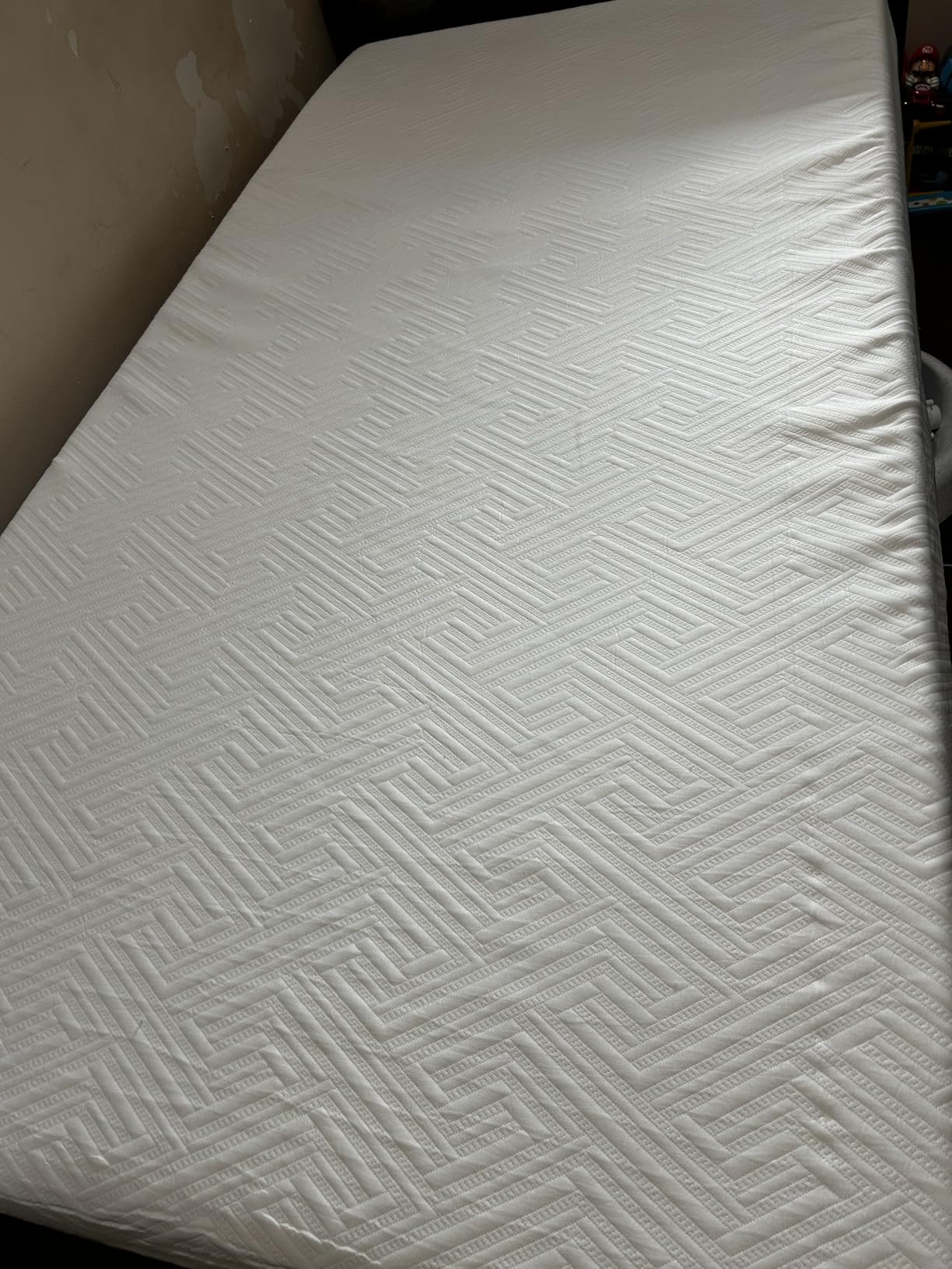 Novilla Bliss Mattress Twin, 6-Inch Gel Twin Size Memory Foam Mattress | Cool Night Sleep & Pressure Relief, Two Foam Layers for Spine Alignment, CertiPUR-US Certified, Medium Firm Feel customer photo 1