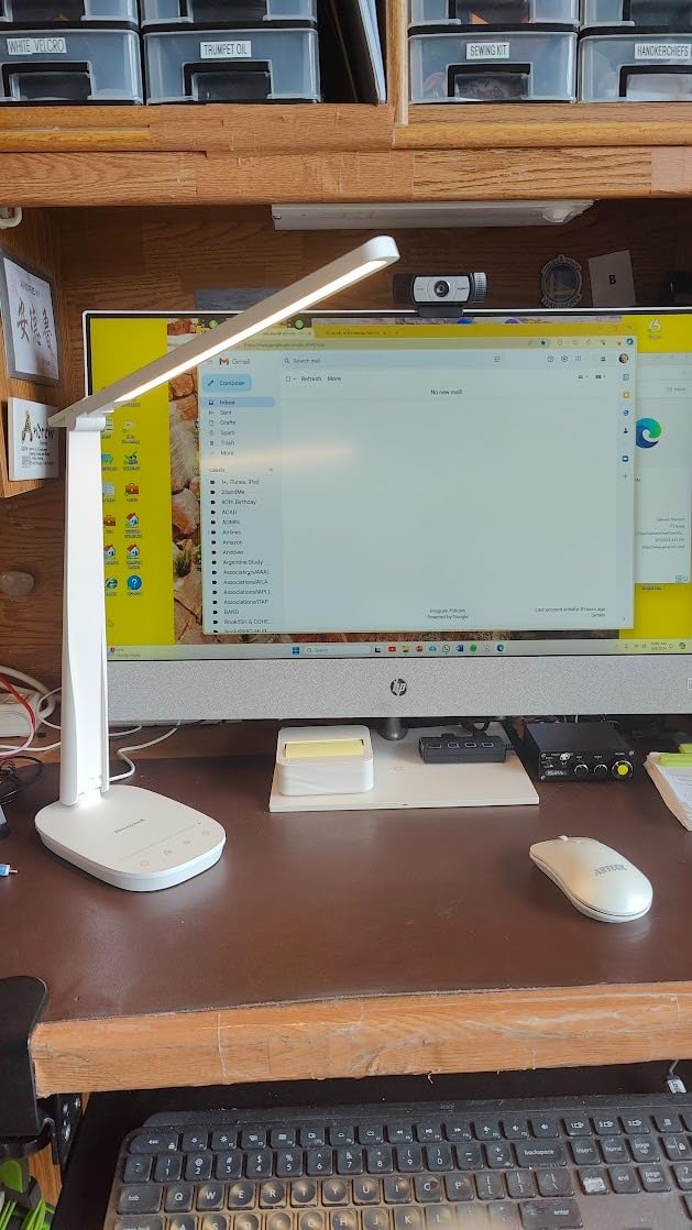 Honeywell HWT-H2 LED Desk Lamp, Eye-Caring Full Spectrum, USB Charging | CRI94 Full Spectrum Eye-Caring Light, Low Blue Light, 4 Color Modes, USB-A & USB-C Charging, Foldable Touch Control customer photo 1