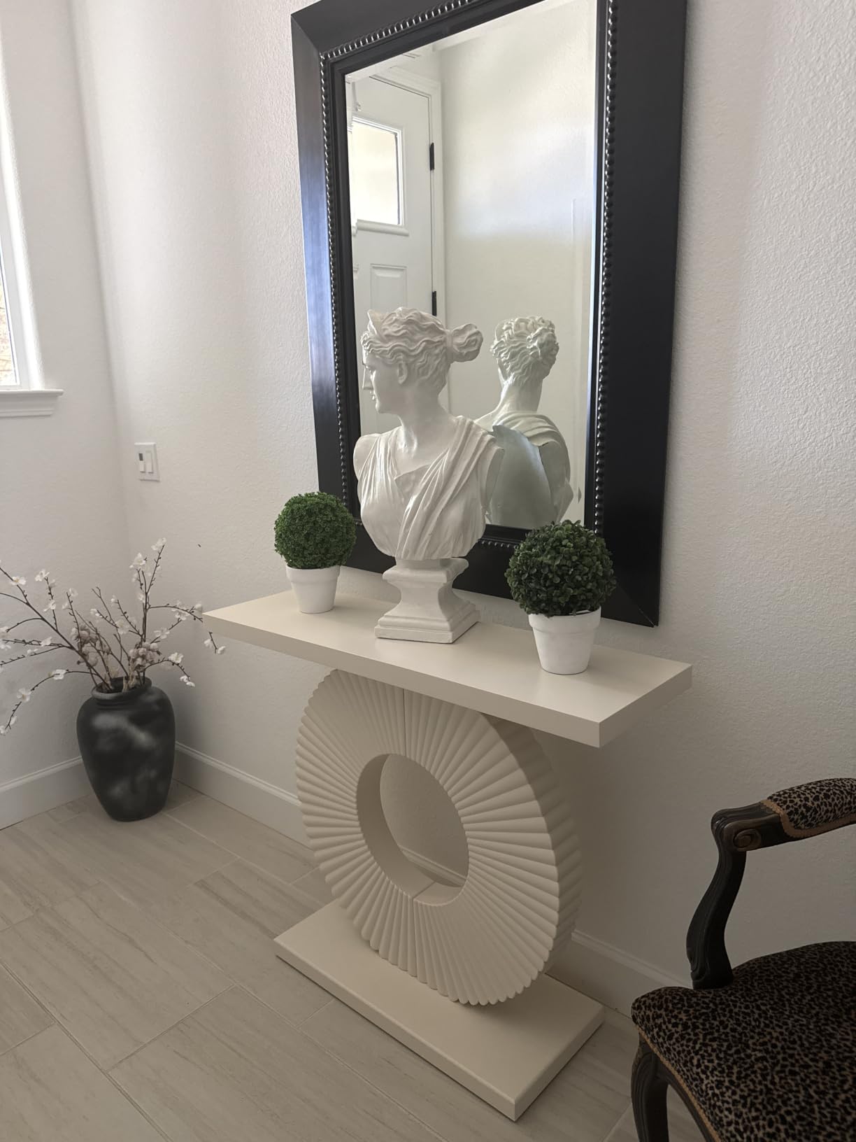 Tribesigns Modern Console Table with Geometric Base, 40 inch Wood Entryway Table Sofa Table Narrow Long, Contemporary Accent Table for Living Room, Entryway, Hallway, Black customer photo 1