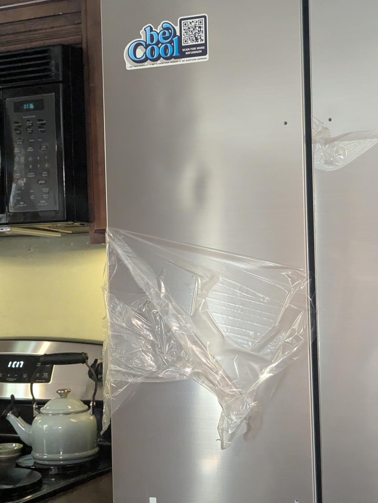 BLACK+DECKER 14 Cu. Ft. Convertible Freezer Refrigerator, Upright Freezer with Glass Shelves, ENERGY STAR rated, Frost Free, BUC1400XW, White customer photo 2