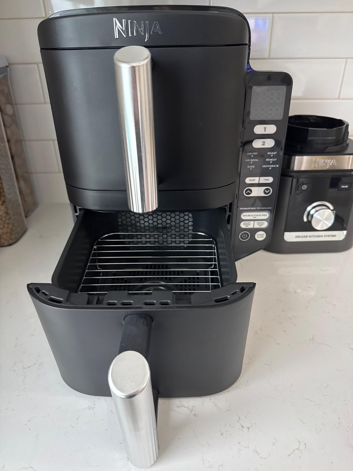 Ninja Air Fryer DoubleStack, 8 Qt, 6-in-1, Black, SL201 | Air fry, broil, roast, bake, reheat, dehydrate, Cooks 4 foods at once, Smart Finish, Match Cook customer photo 1