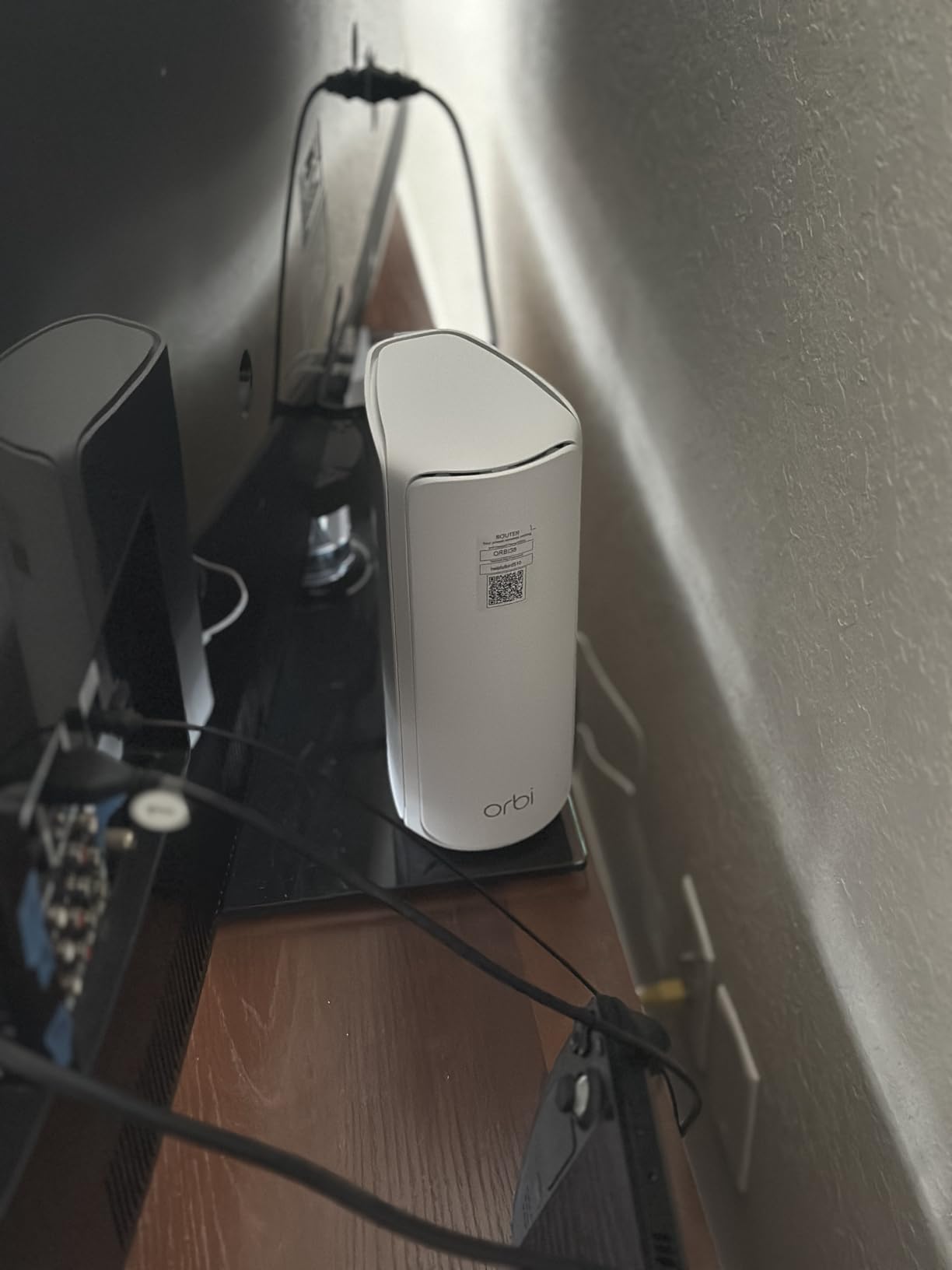 NETGEAR Orbi 770 Series WiFi 7 Mesh System, Up to 5,500 sq ft., 2 Pack, Up to 11 Gbps, 100 Devices, Tri-Band, Security Features, 2.5 Gig Port, Router + 1 Satellite Extender, RBE772 customer photo 2