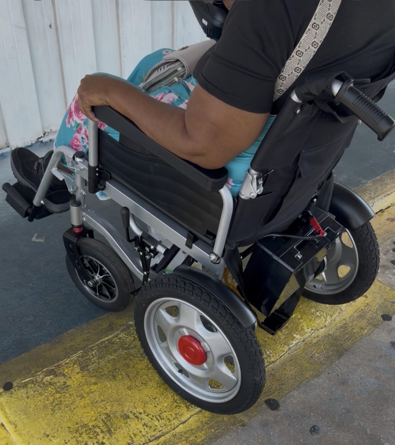 400LB Capacity Heavy-Duty Electric Wheelchair for Adults, Seniors | 20 inch Extra Wide Seat, 500w Dual Motors, FSA&HSA Eligible, 15 Miles Long Travel Range, Foldable, All Terrain, Indoor&Outdoor Use customer photo 1