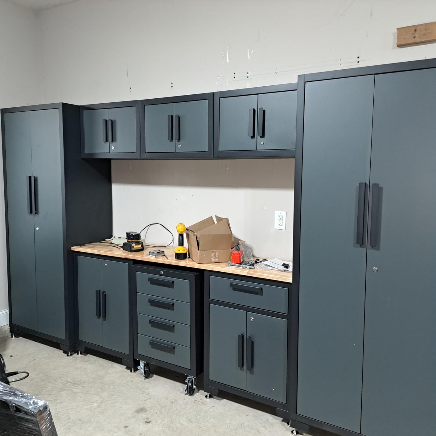 Torin Garage Storage Cabinets System, 9 Piece Workshop Cabinet Set in Black | Included Steel Drawers Rolling Chest, Locked Storage Cabinet, Perfect for Organizing Garage and Tools, 129.92