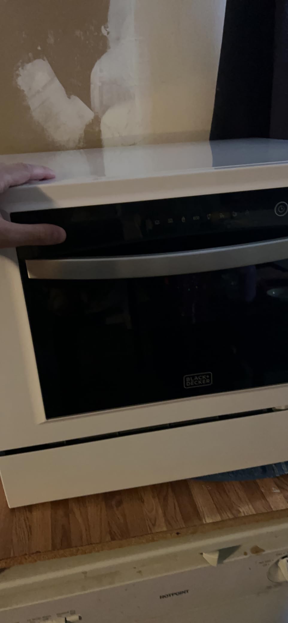 BLACK+DECKER Countertop Dishwasher, Energy Star Certified, BCD6SD, White | Counter Dishwasher with 6 Wash Programs, 6-Place Setting Capacity, Stainless Steel Interior customer photo 1