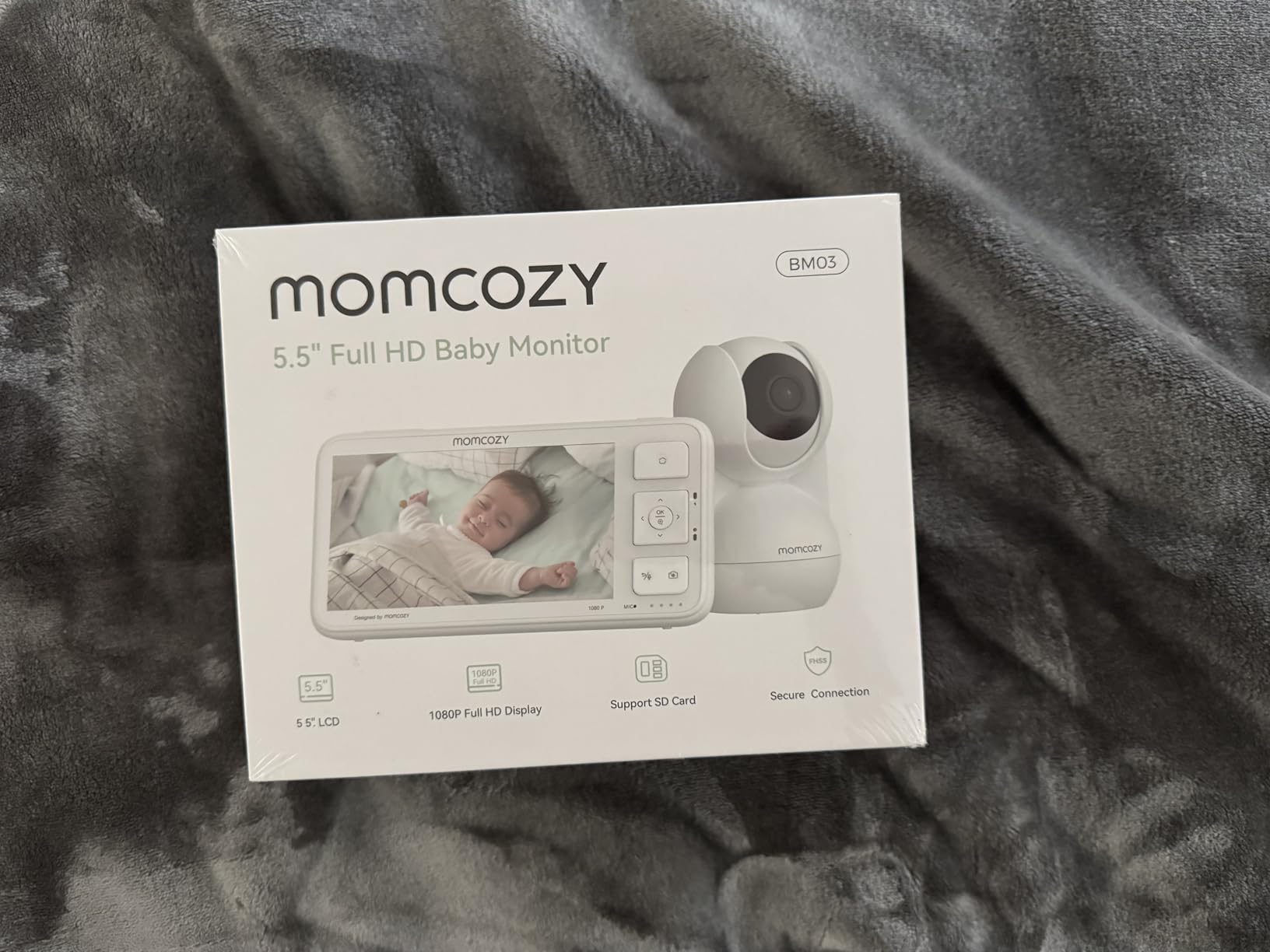 Momcozy Video Baby Monitor, 5.5'' 1080P Full HD Baby Monitor Camera No WiFi | Infrared Night Vision, 5800mAh Battery & 120h Long-last, ECO, VOX, 2-Way Audio, 1640ft Range, Record and Rewind Locally, BM03 customer photo 1