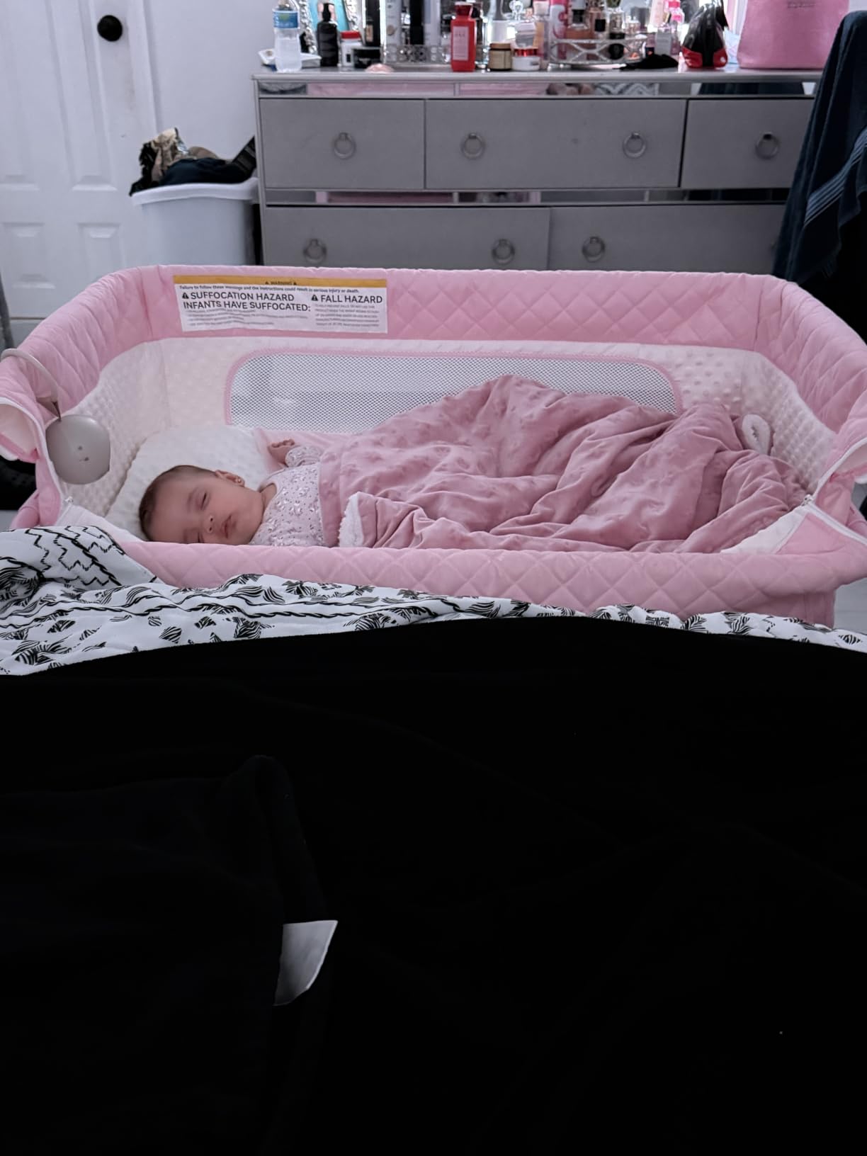 Baby Crib, Baby Bassinets Bedside Sleeper with Breathable Mesh & Mattress, Easy Move Crib for Newborns with Lockable Wheels, 4-Adjustable Height Bedside Bassinet (Beige) customer photo 2