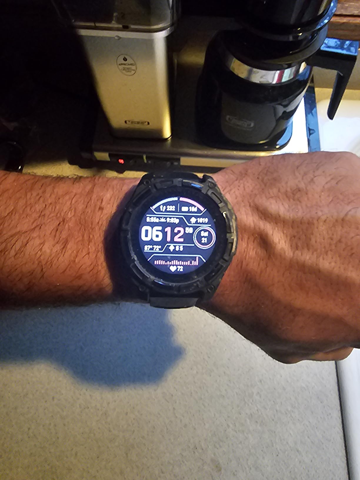 Garmin fēnix® 8 Solar, Sapphire, 51mm, DLC Titanium, Black/Pebble Gray customer photo 1