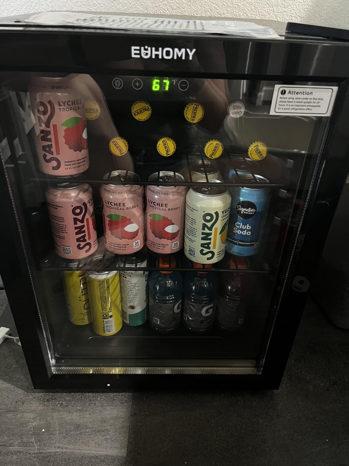 EUHOMY 145 Can Mini Fridge, 4.5 Cu.ft Beverage Refrigerator with Glass Door customer photo 1
