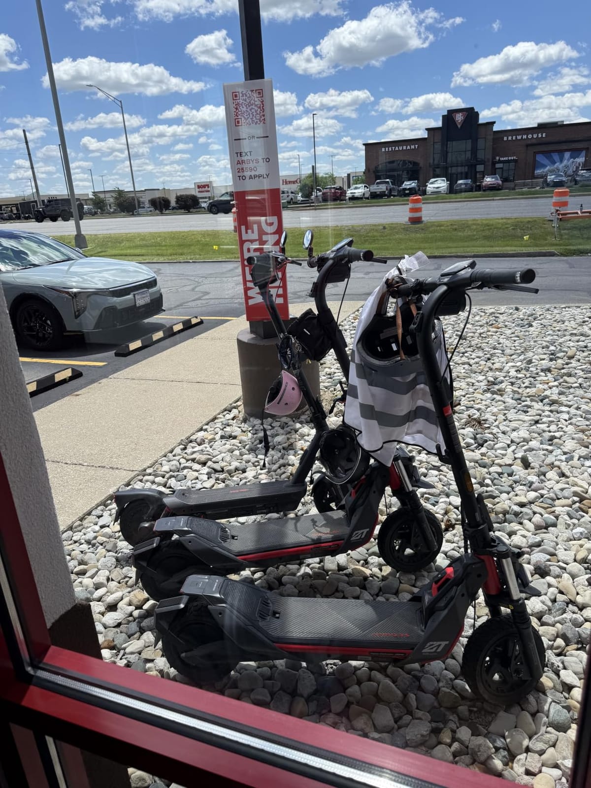 Segway ZT3 Pro Electric Scooter, Up to 24.9 MPH, 43.5-Mile Range | 1600W peak motor, dual suspension, Flash Charge, off-road design for adults, and UL 2272 and UL 2271 certification customer photo 2