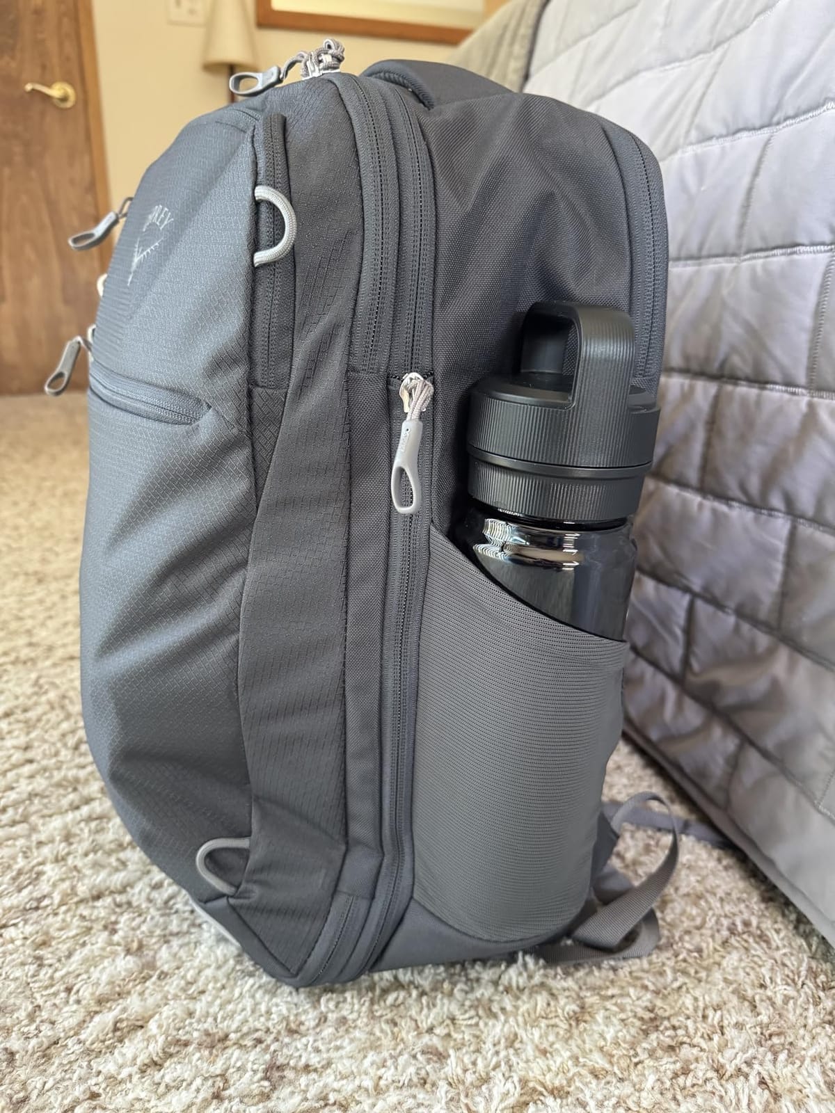 Osprey Daylite Expandable 26+6 Travel Pack, Blue OS | travel backpack, carry on bag, laptop sleeve, personal item, Blue color, OS size customer photo 2