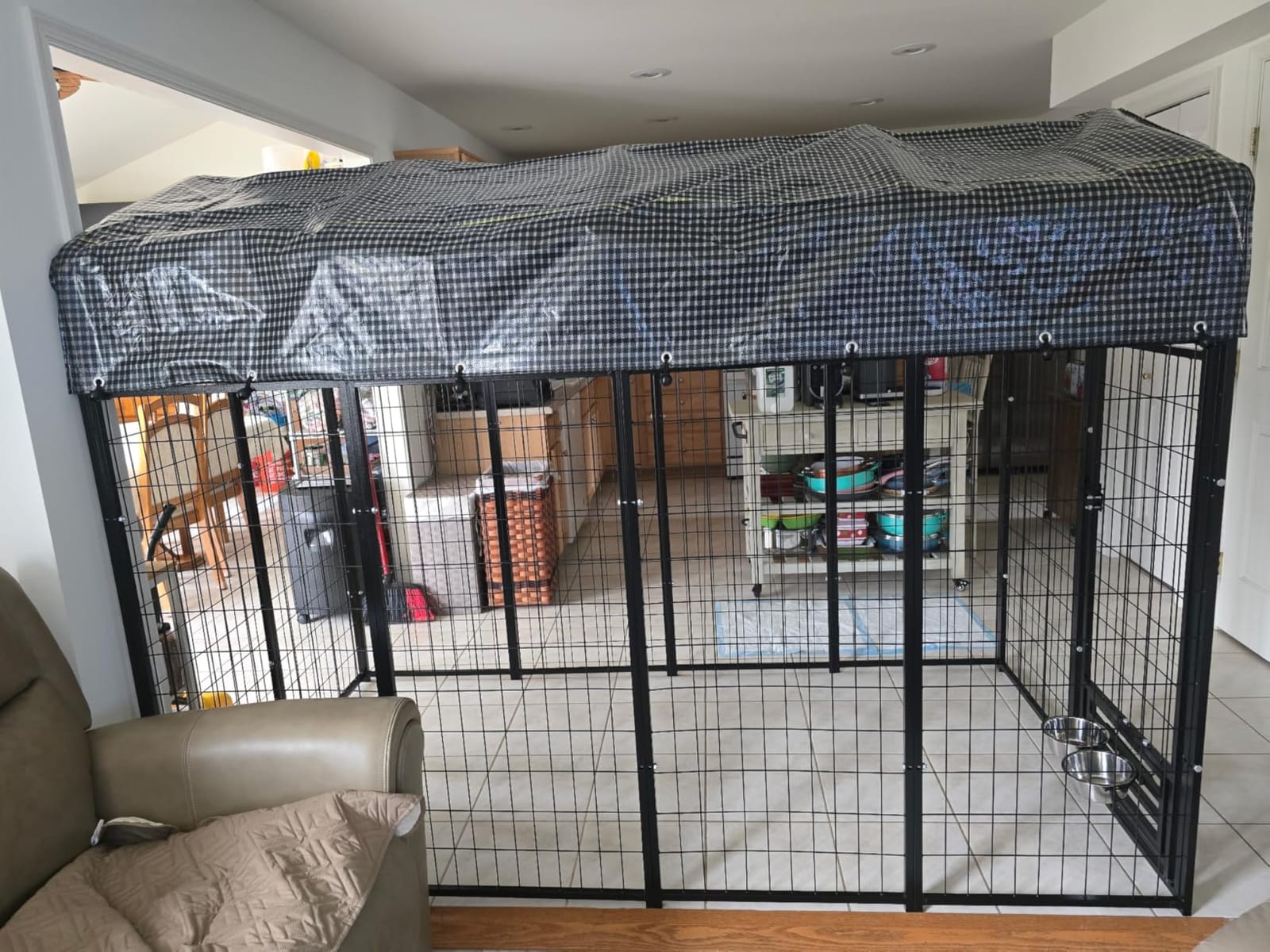 Large Outside Dog Kennel, Outdoor Dog Run Enclosure 8'x4'x6' (Including the roof) Dog Pen House with Roof Cover Heavy Duty Welded Wire Steel Dog Playpen Animal Fence with Feeding Door customer photo 2