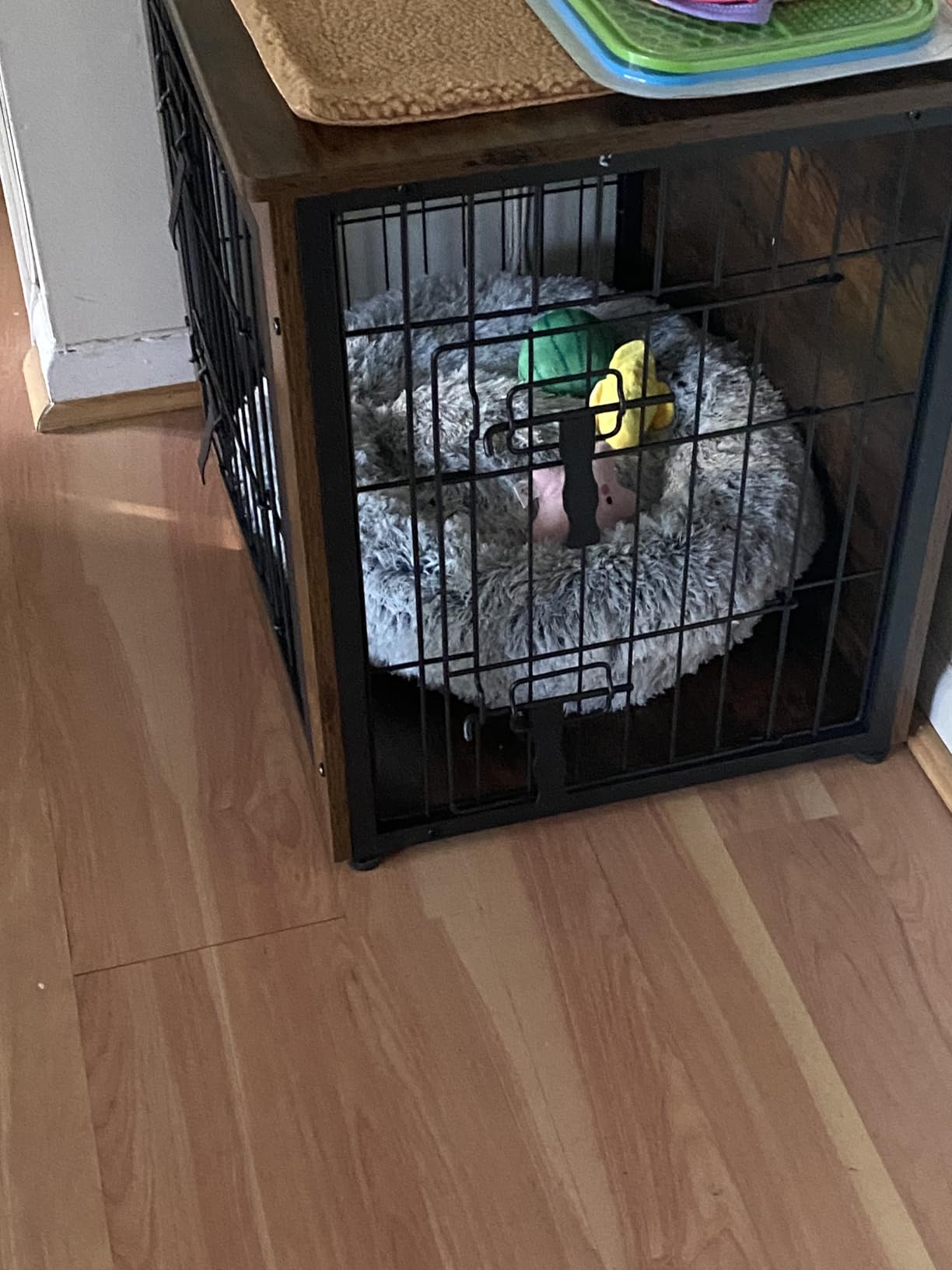 Yaheetech 27.5in Wooden Dog Crate Furniture w/Cushion for Small Dogs, Gray customer photo 2