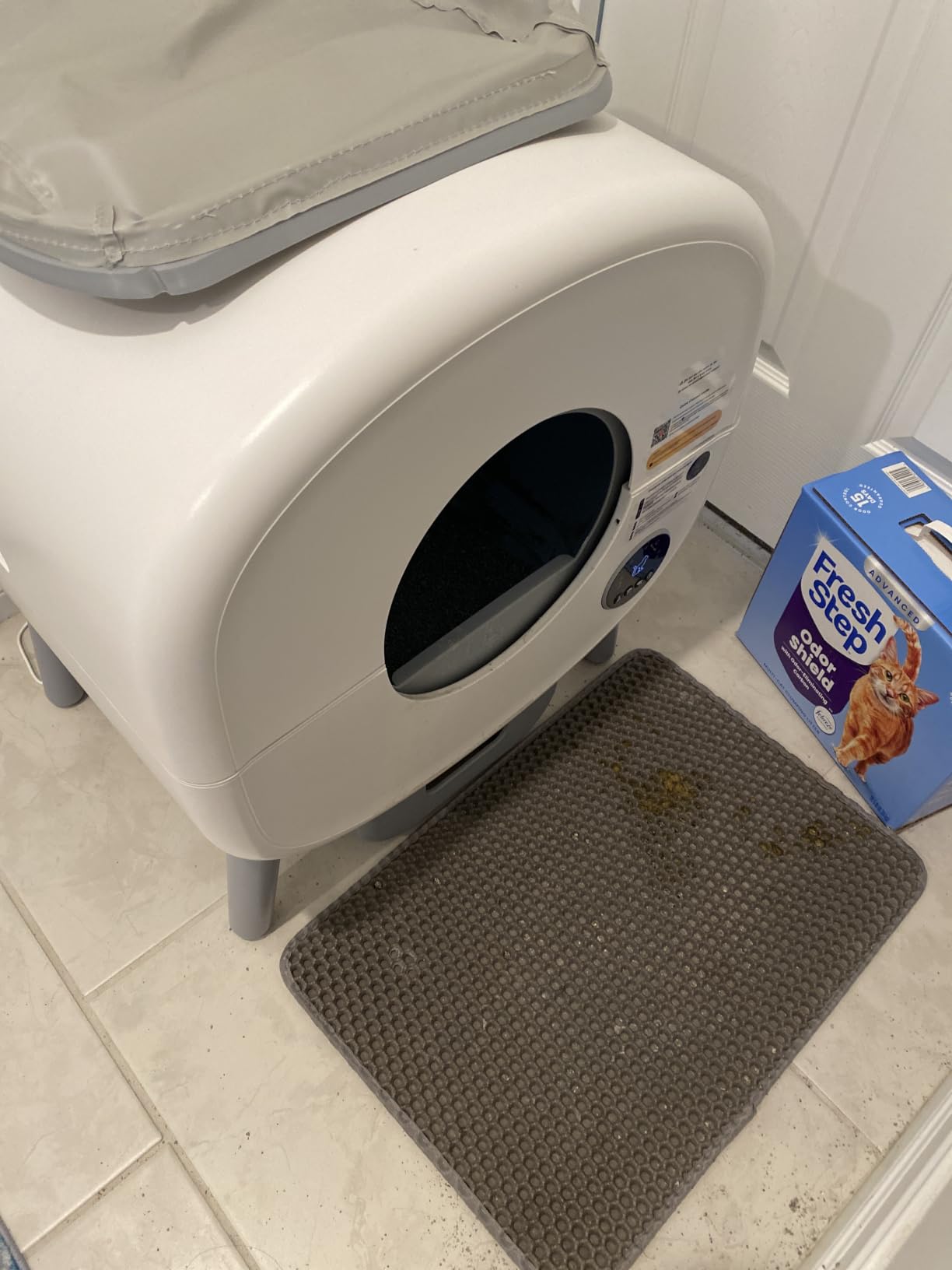 Cumrige Automatic Litter Box,Safety Sensor,App Control,95L Large Capacity | Detachable waste trays ,Self cleaning litter box for Multiple Cats,Safety Protection, 2 Roll Garbage Bags,White & Grey customer photo 2