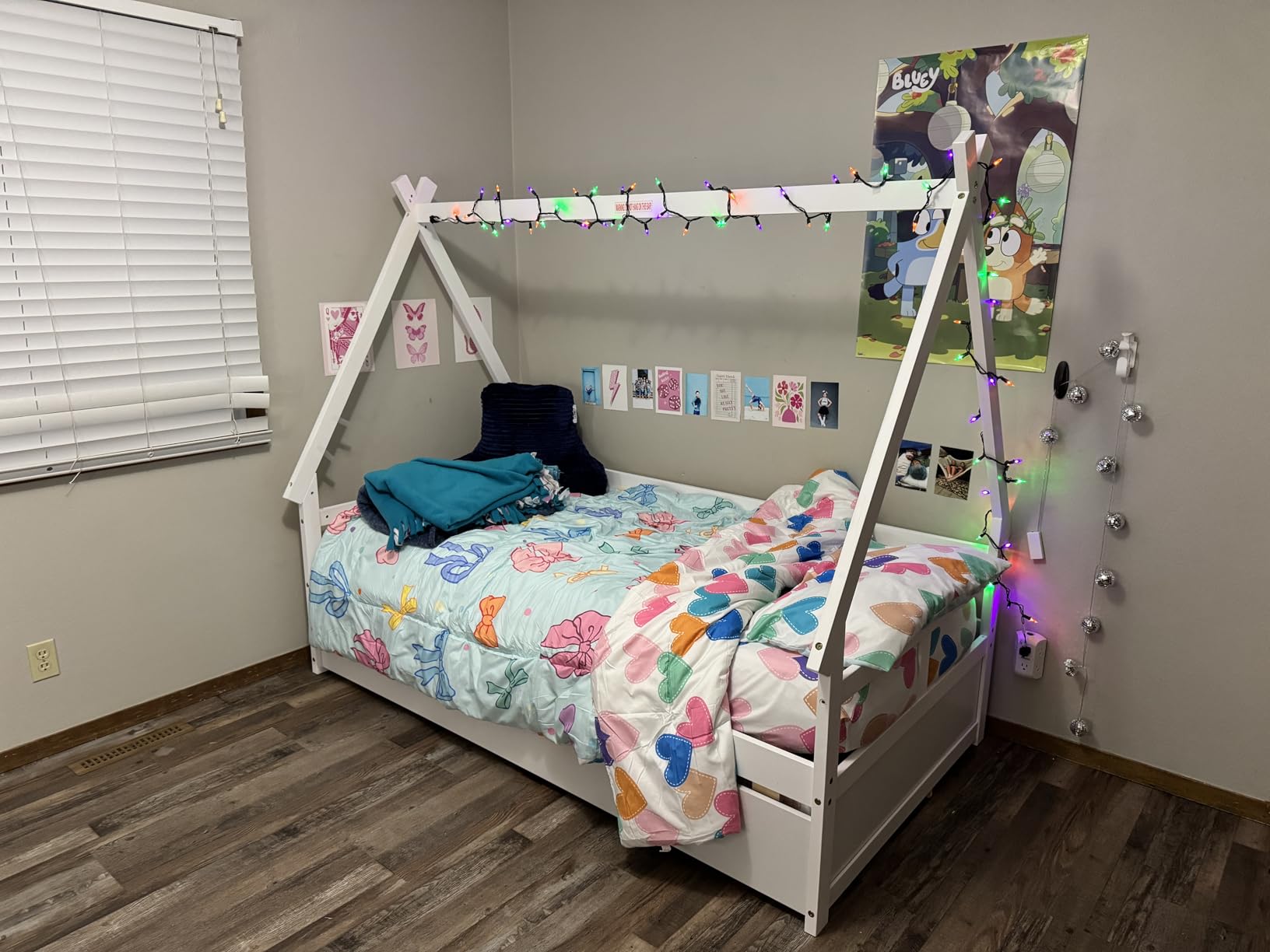 GIANTEX House Bed with Trundle Twin, Wood Montessori Bed Frame with Safety Guardrail, Low Kids Teepee Bed for Boys Girls Teens, No Box Spring Needed, White customer photo 2