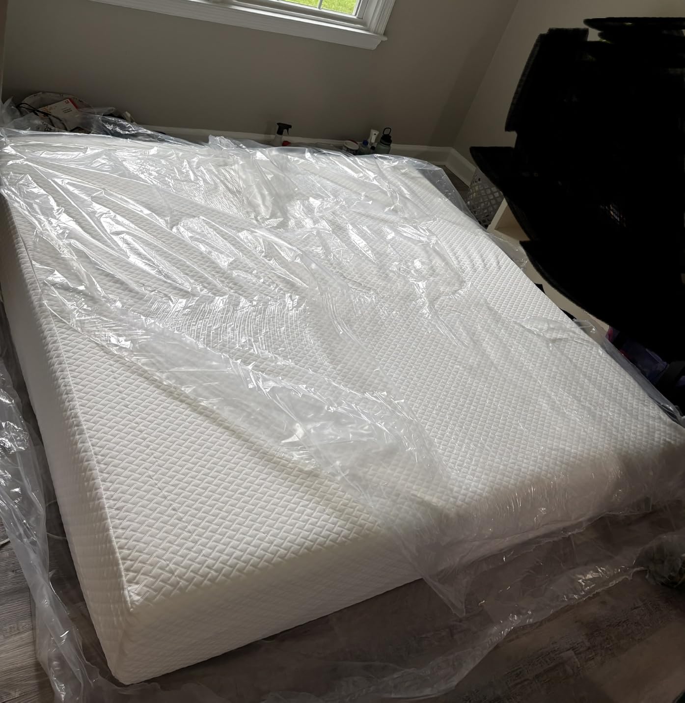 EGOHOME 8 Inch Twin Mattress, Memory Foam Mattress with Cooling Green Tea Gel, Relieve Pressure with Medium Firm Support, CertiPUR-US Certified, 75''L x 38''W, White customer photo 2