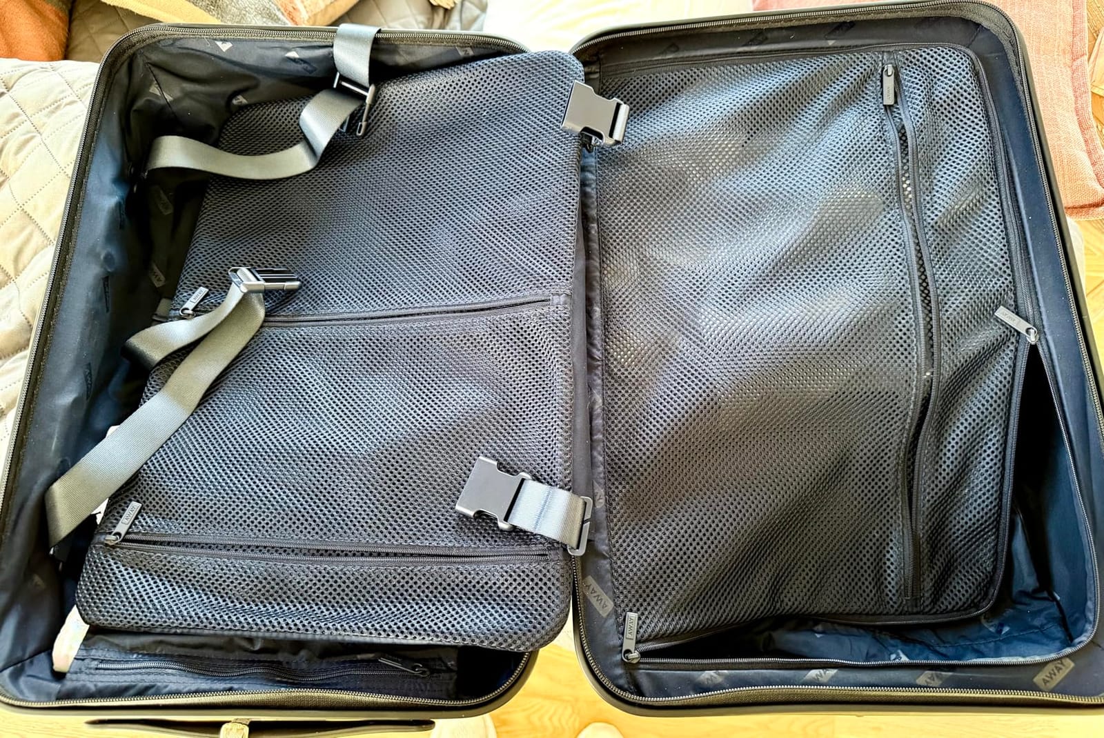 Away The Carry-On Luggage, 22-inch Lightweight Hardside Spinner Suitcase customer photo 1