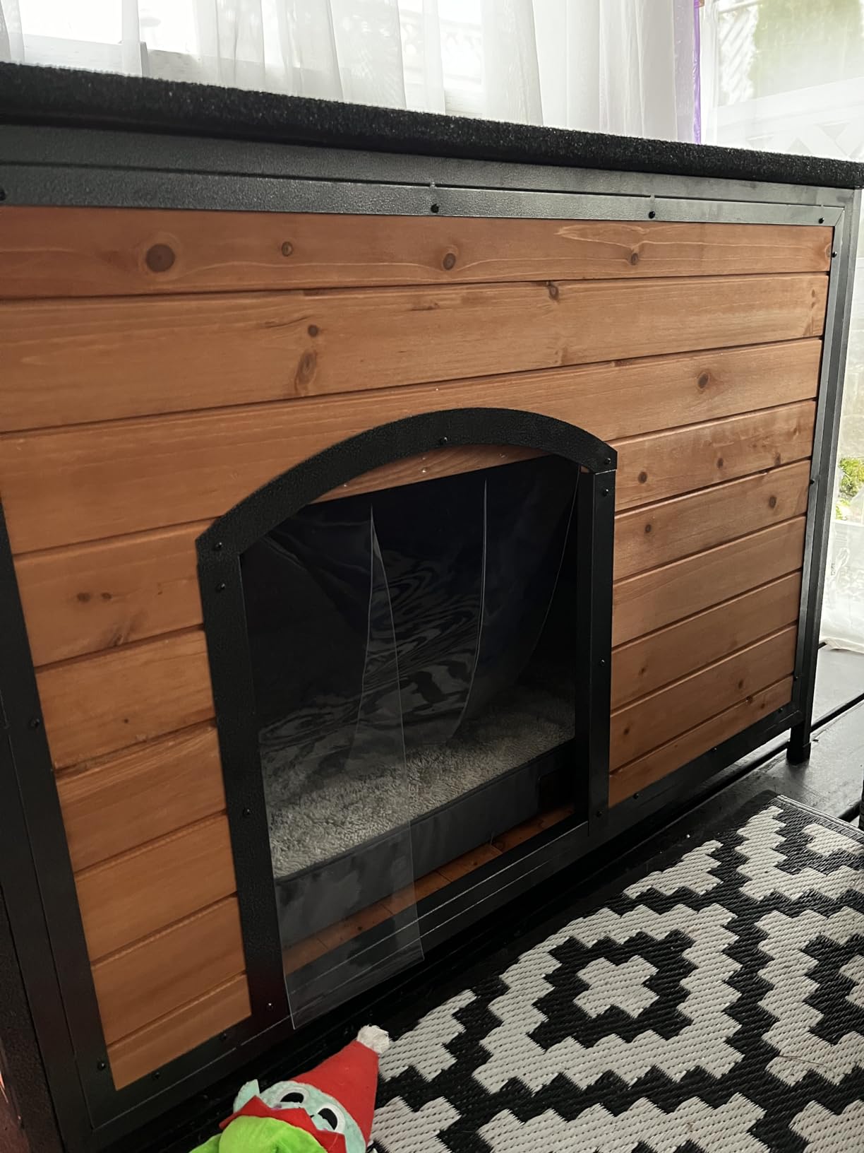 Outdoor XXL Insulated Wooden Dog House Weatherproof Chew Resistant Frame | 6-Side Foam Insulation, 280 LBS High Load Capacity, Chew-Resistant Metal Frame, Asphalt Roof & Removable Floor customer photo 2