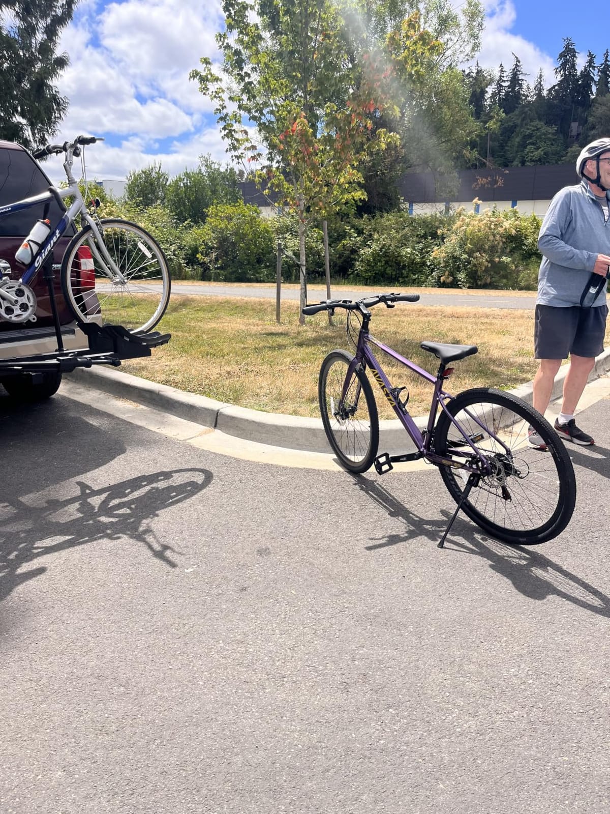 AVASTA Jupiter 17 19 Inch Frame Road Adult Hybrid Cycling Bike Bicycle | Lightweight Step-Over Aluminum Frame, 700C, 21-Speed Gearing for City Commuting, Dual Disc Brakes customer photo 1