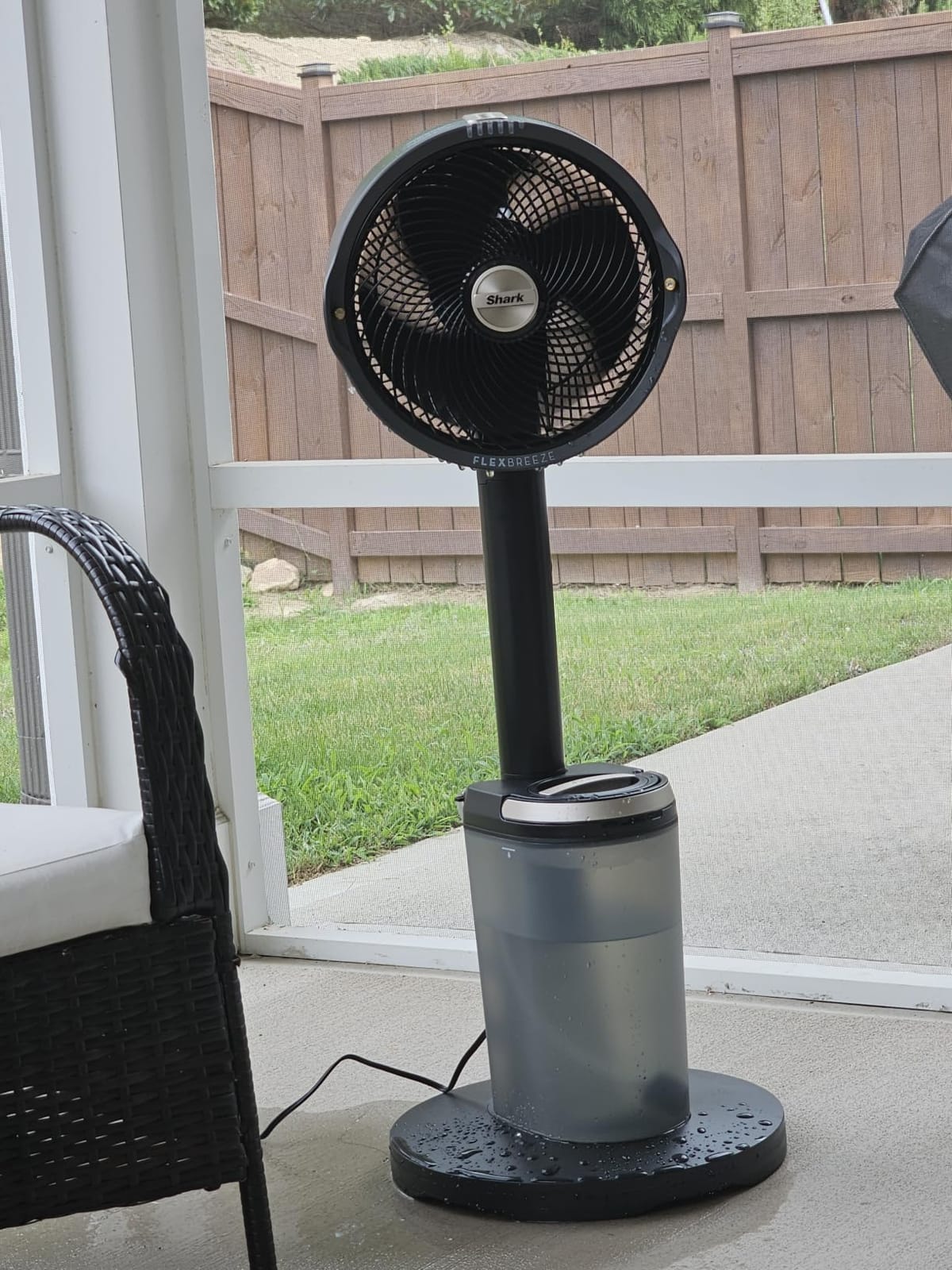 Shark FlexBreeze Pro Mist 2-in-1 Fan with Integrated Mist, Charcoal, FA302 | Corded/Cordless, Pedestal to Tabletop, up to 24-Hr Battery, up to 70 Ft of Power, 5 Speeds, with Integrated Misting Tank customer photo 2