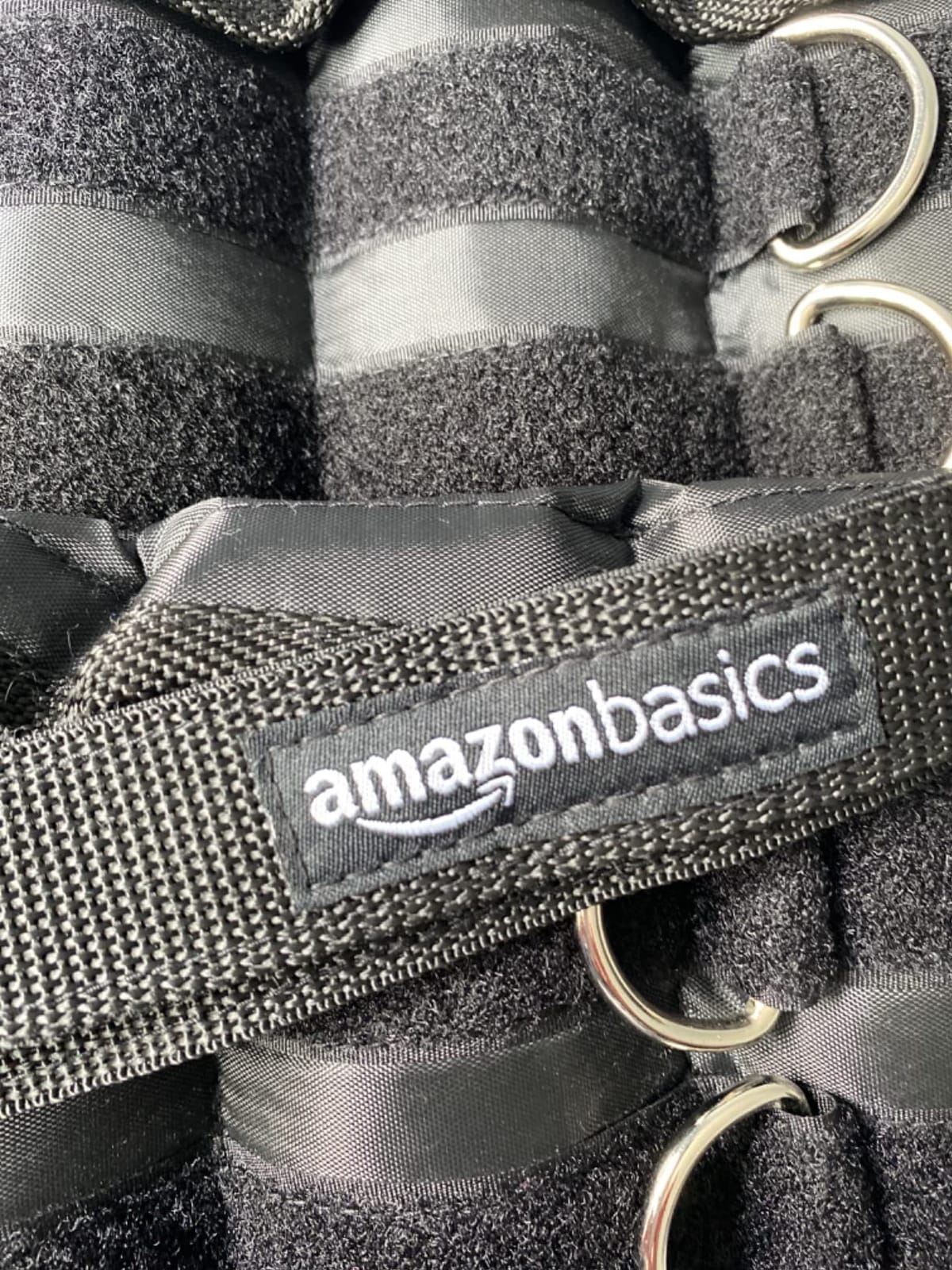 Amazon Basics Adjustable Ankle Weights for Men & Women, for Workouts, Resistance Training, Walking, Black customer photo 1