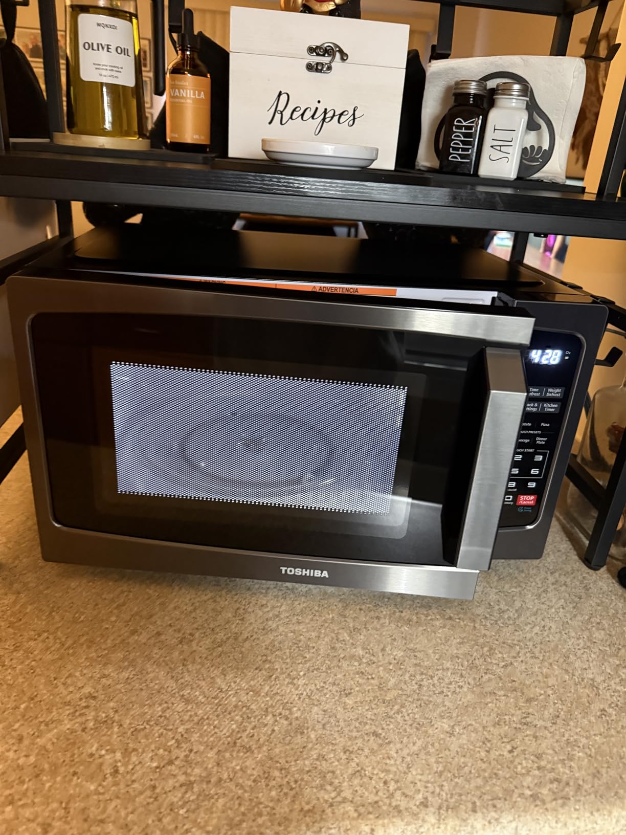 TOSHIBA Microwave Oven, 0.9 Cu.Ft, 900W, Black Stainless Steel | 6 Auto Menus, Mute Function, Child Lock, LED Lighting, 10.6 Inch Removable Turntable, Perfect for Apartment customer photo 2