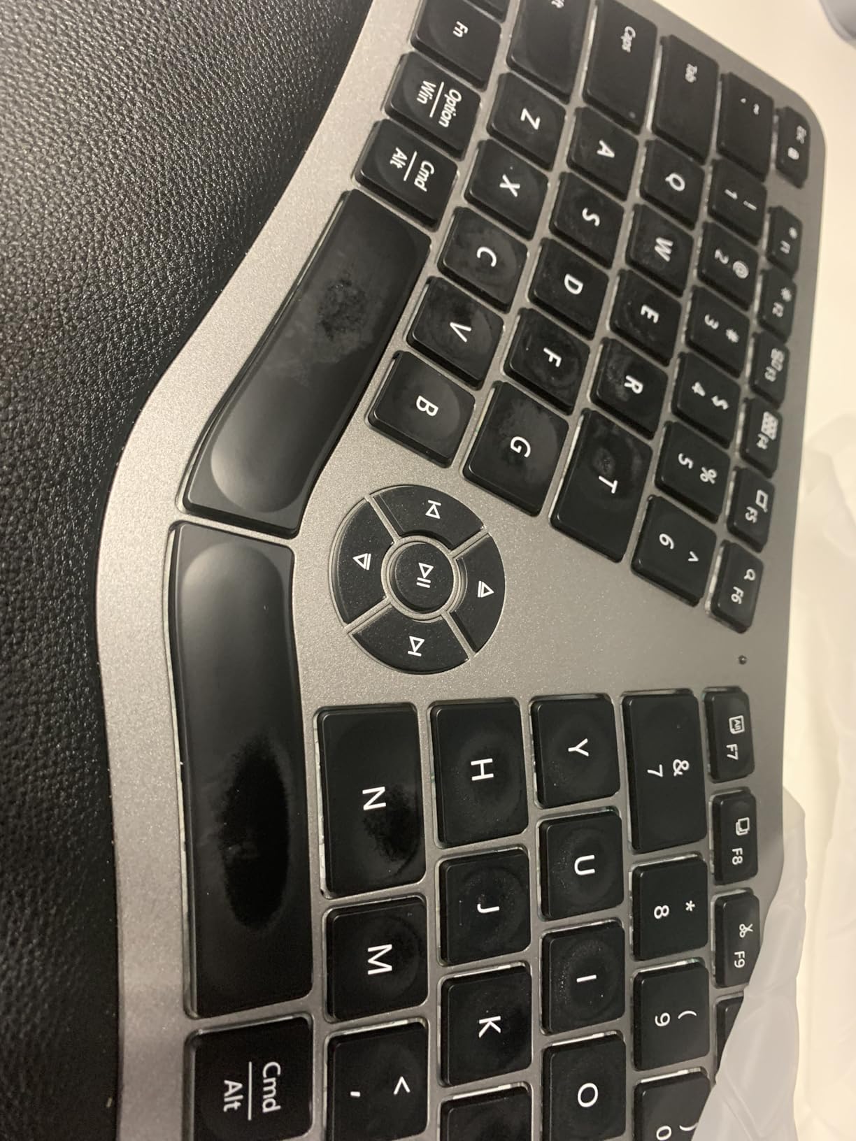 ProtoArc EK01 Plus Backlit Bluetooth Ergonomic Keyboard, Full Size customer photo 2