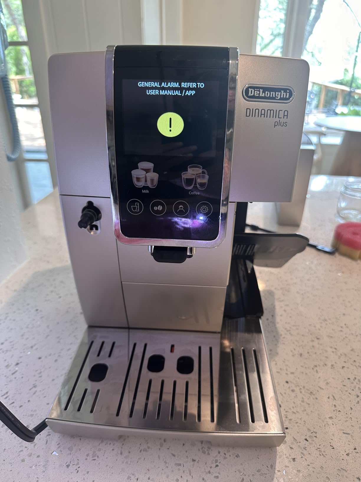 De'Longhi Dinamica Plus Fully Automatic Espresso Machine - Brew Personalized Coffee for up to 4 User Profiles, 24+ Recipes, Built in Grinder & Automatic Milk Steam Wand with 3 Frother Modes customer photo 1