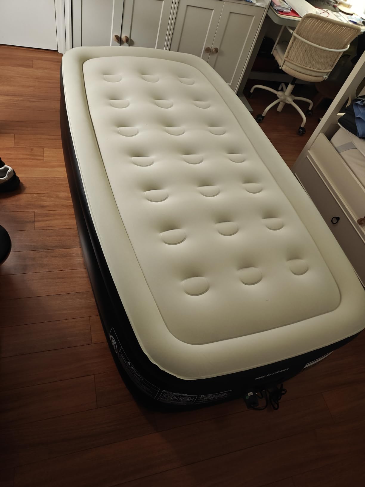 CHERIMOR Queen Air Mattress with Built-in Pump 18in, Upgraded 40 Air-Coil | 48Hr Leak-Proof Test, Upgraded Honeycomb Pillar, Supports 800 lbs, 3-Min Inflation Blow Up Matress for Home Guests & Camping customer photo 1