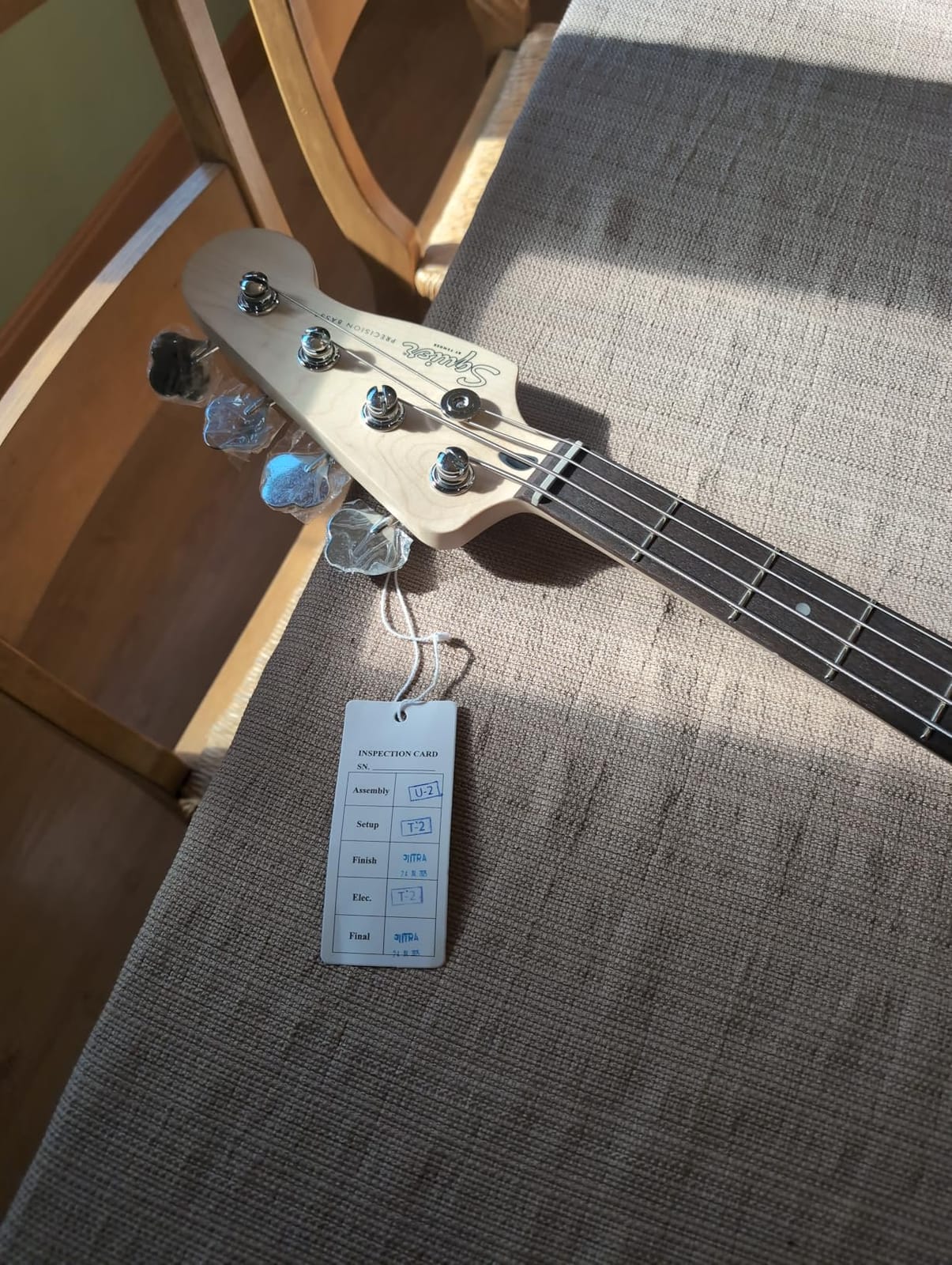 Fender Squier Debut Series Beginner Precision Bass Guitar Kit w/Amp, Black customer photo 2