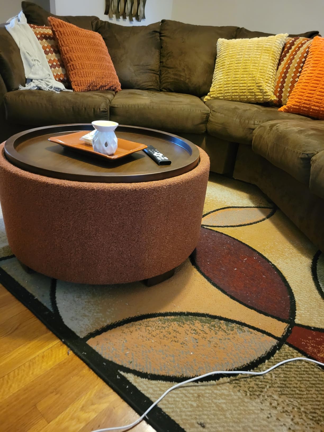 Zihanhome 30 Inch Round Storage Ottoman, Ottoman Coffee Table with Lift Off Lid, Boucle Modern Ottomans with Storage for Living Room, Bedroom, Apartments (Beige) customer photo 1