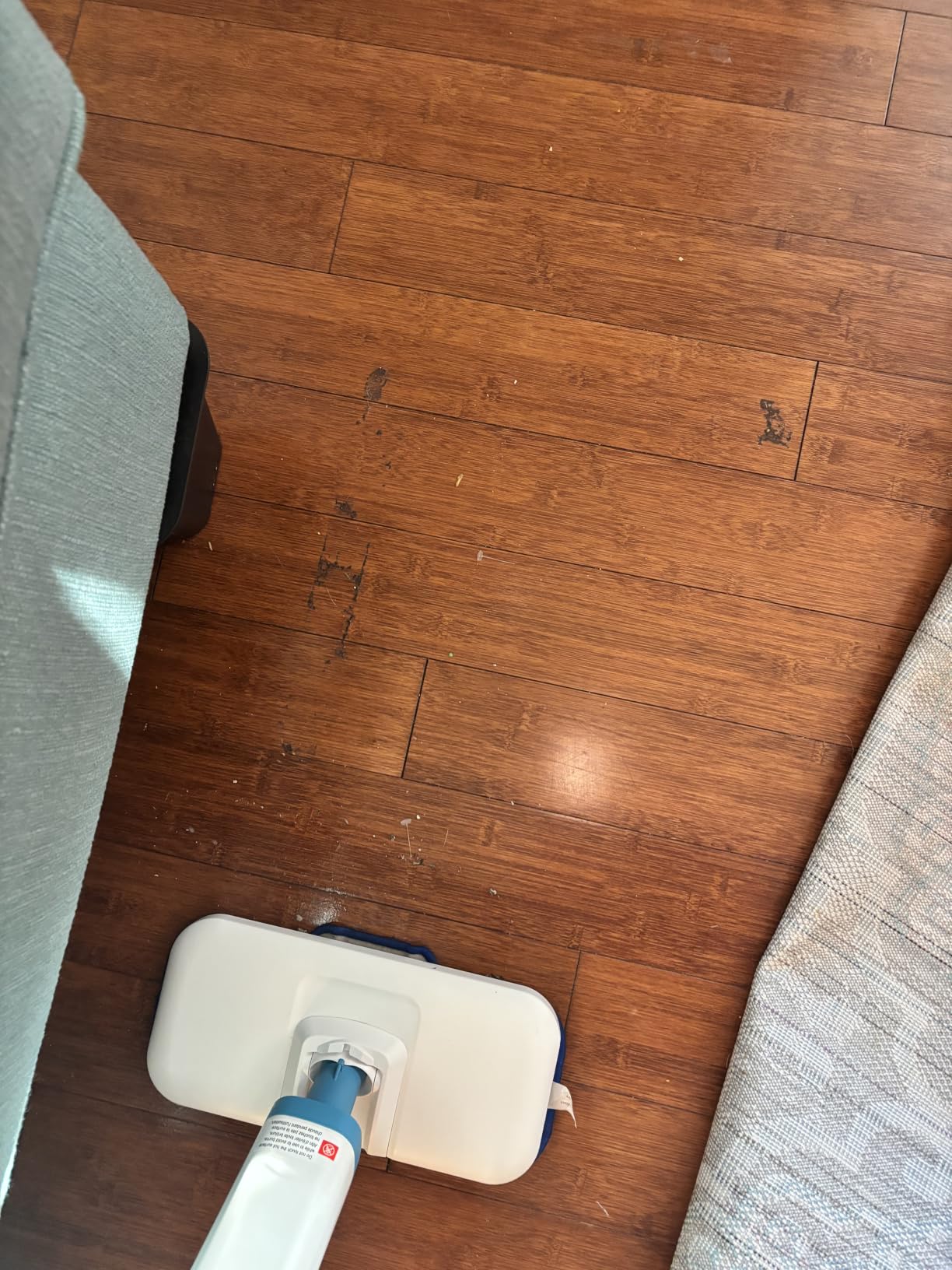 Amazon Basics Steam Mop for All Sealed Hard Floors, Heats Up in 30 Seconds, Chemical-Free Cleaning, 3 Washable Pads, 20-Foot Cord, White customer photo 2
