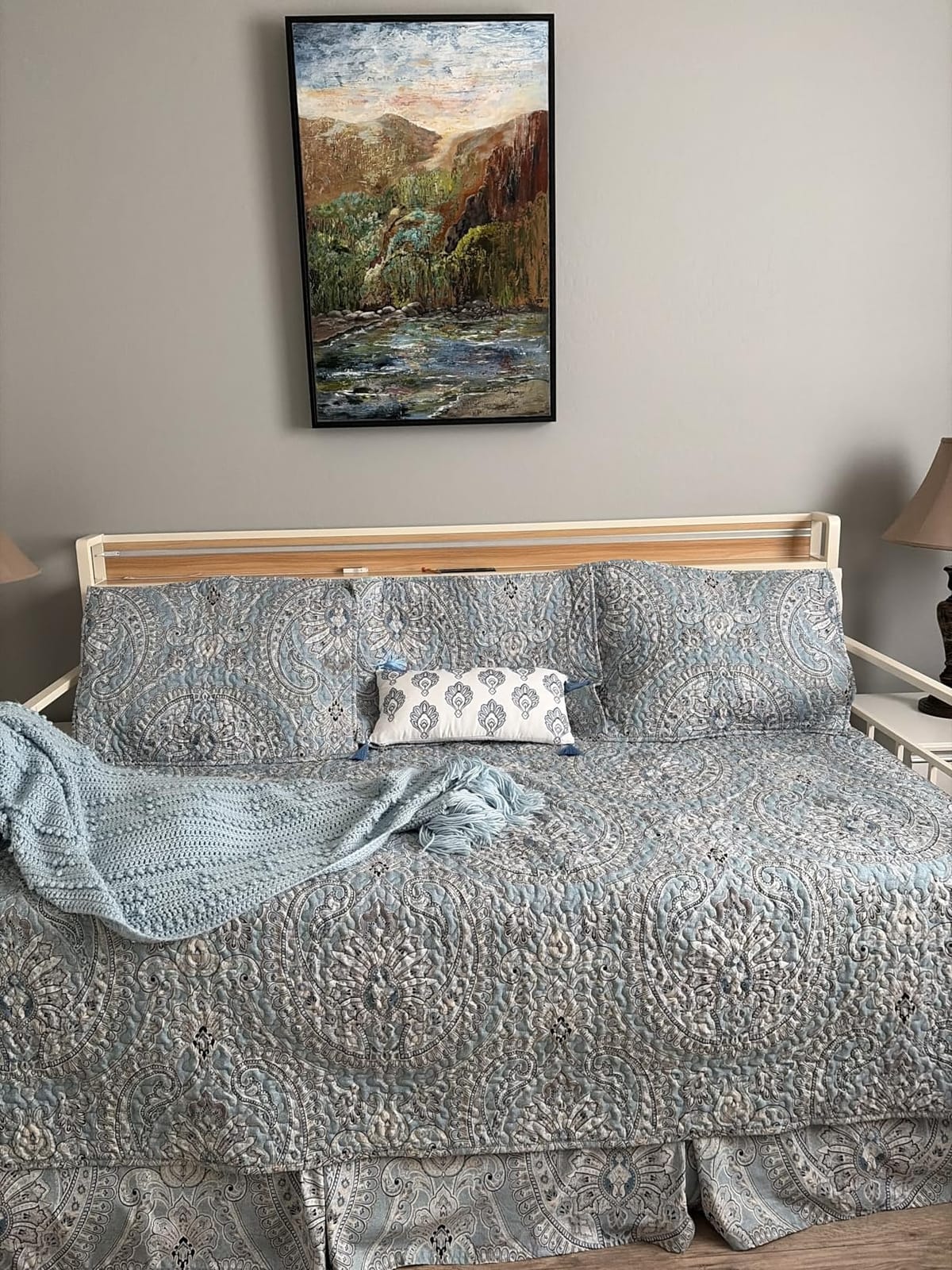 Daybed with Trundle and LED Light, Heavy Duty Metal Twin Bed Frame with Upholstered Storage Headboard & Charging Station, Day Bed Pop Up Trundle Bed Twin for Living Room,Bedroom and Guest Room, Black customer photo 2