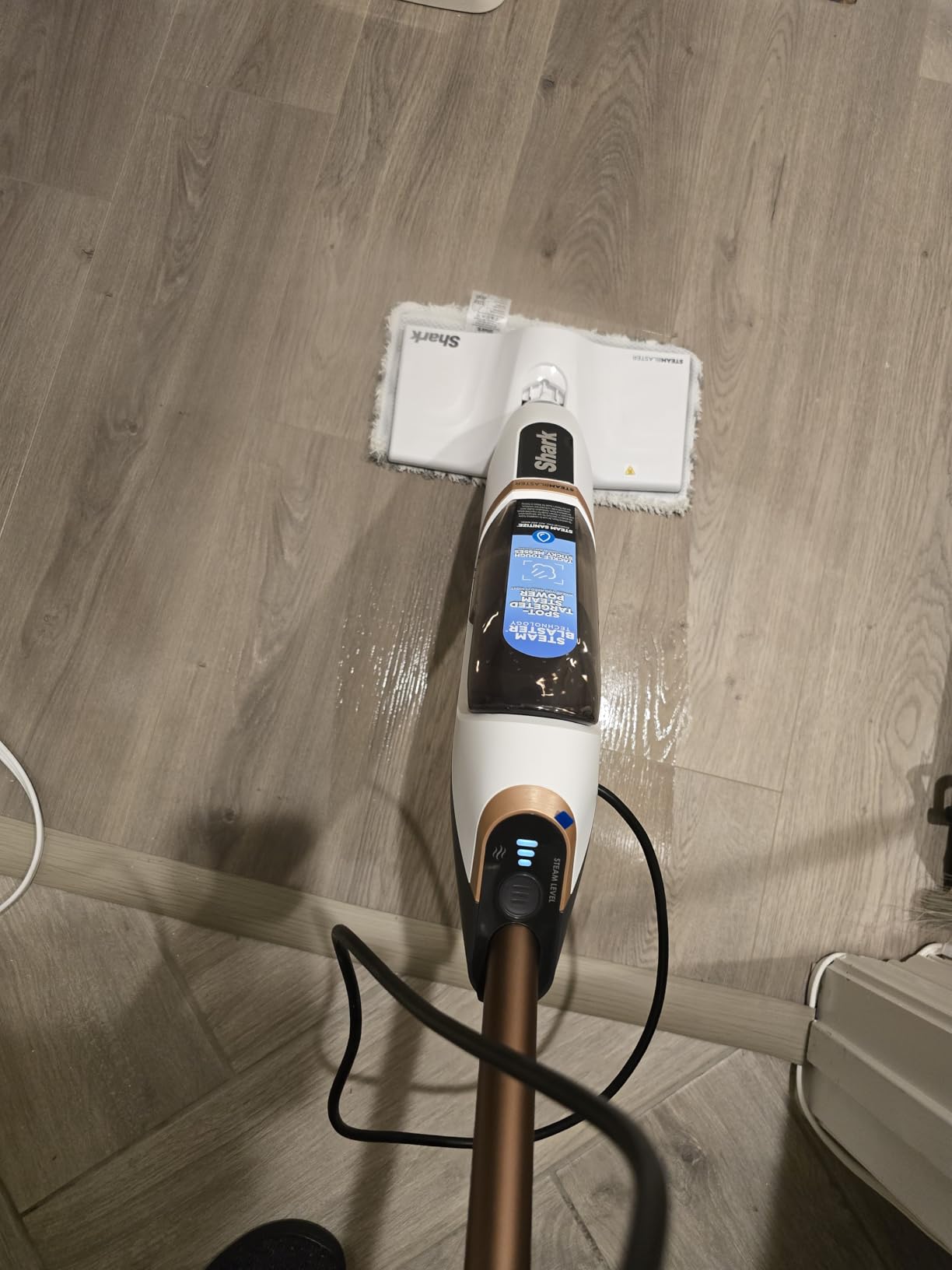 Shark SteamSpot Steam Mop with Steam Blaster Technology, White, S2001 | 3 Steam Modes, 2 Washable Dirt Grip Pads, XL Removable Tank, Lightweight, Targeted Steam, Steam Sanitization on Hard Floors customer photo 1