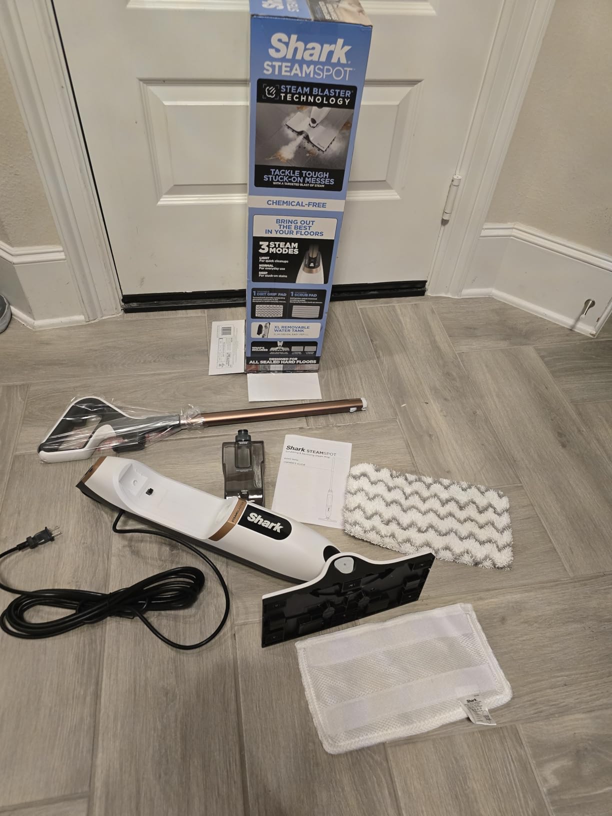 Shark SteamSpot Steam Mop with Steam Blaster Technology, White, S2001 | 3 Steam Modes, 2 Washable Dirt Grip Pads, XL Removable Tank, Lightweight, Targeted Steam, Steam Sanitization on Hard Floors customer photo 2